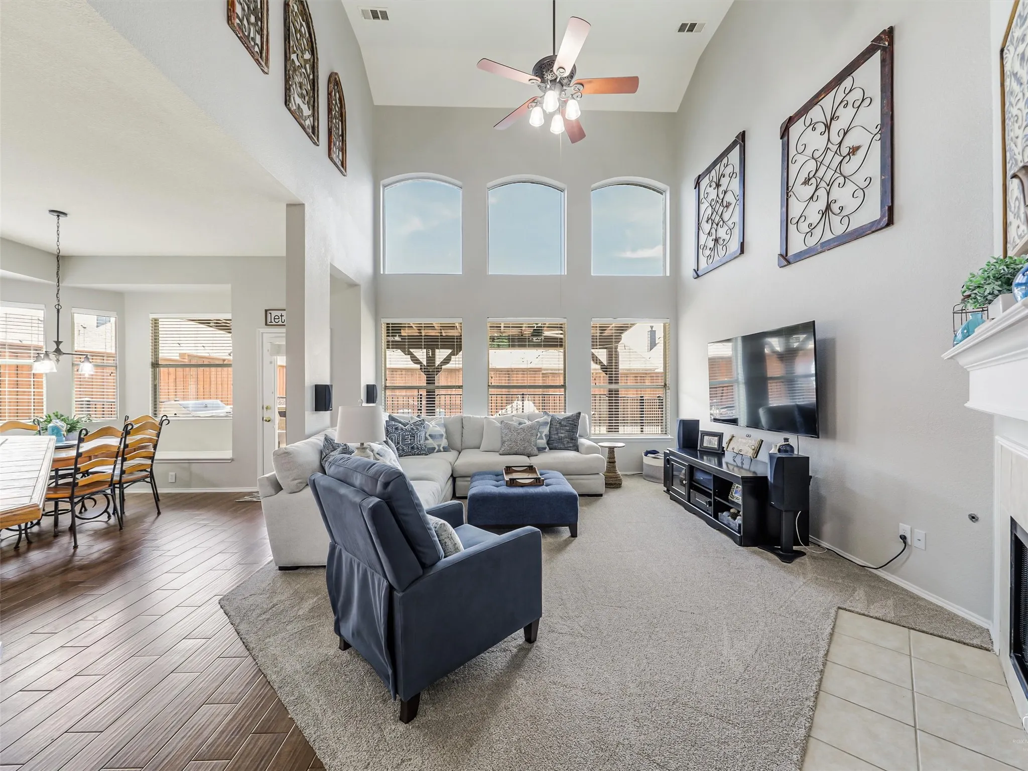 Single Family Residence For Sale in Denton County , 8653 Shakespeare Lane, Frisco, Texas 75036, 5 Bedroom, 4 Bathroom, 2 Garage spaces, 3,678 Sqft, built in 2003, mls#21258976, Real Estate Agent in Frisco, Homes For Sale in Denton county, Homes For Sale in Frisco, Realtor in Frisco Texas, Real Estate Brokerage Independent Realty Texas, Luminita Cordes Realtor