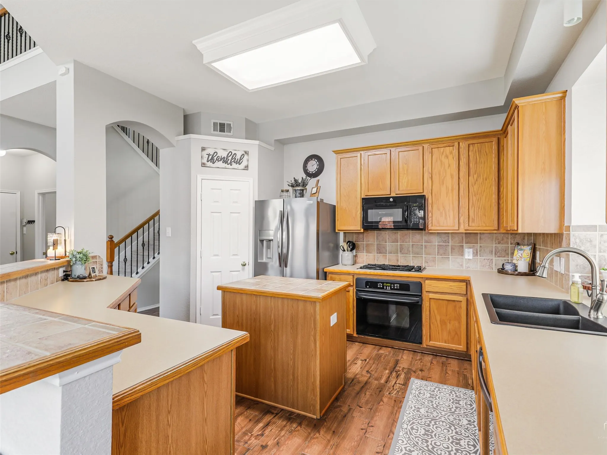 Single Family Residence For Sale in Denton County , 8653 Shakespeare Lane, Frisco, Texas 75036, 5 Bedroom, 4 Bathroom, 2 Garage spaces, 3,678 Sqft, built in 2003, mls#21258976, Real Estate Agent in Frisco, Homes For Sale in Denton county, Homes For Sale in Frisco, Realtor in Frisco Texas, Real Estate Brokerage Independent Realty Texas, Luminita Cordes Realtor