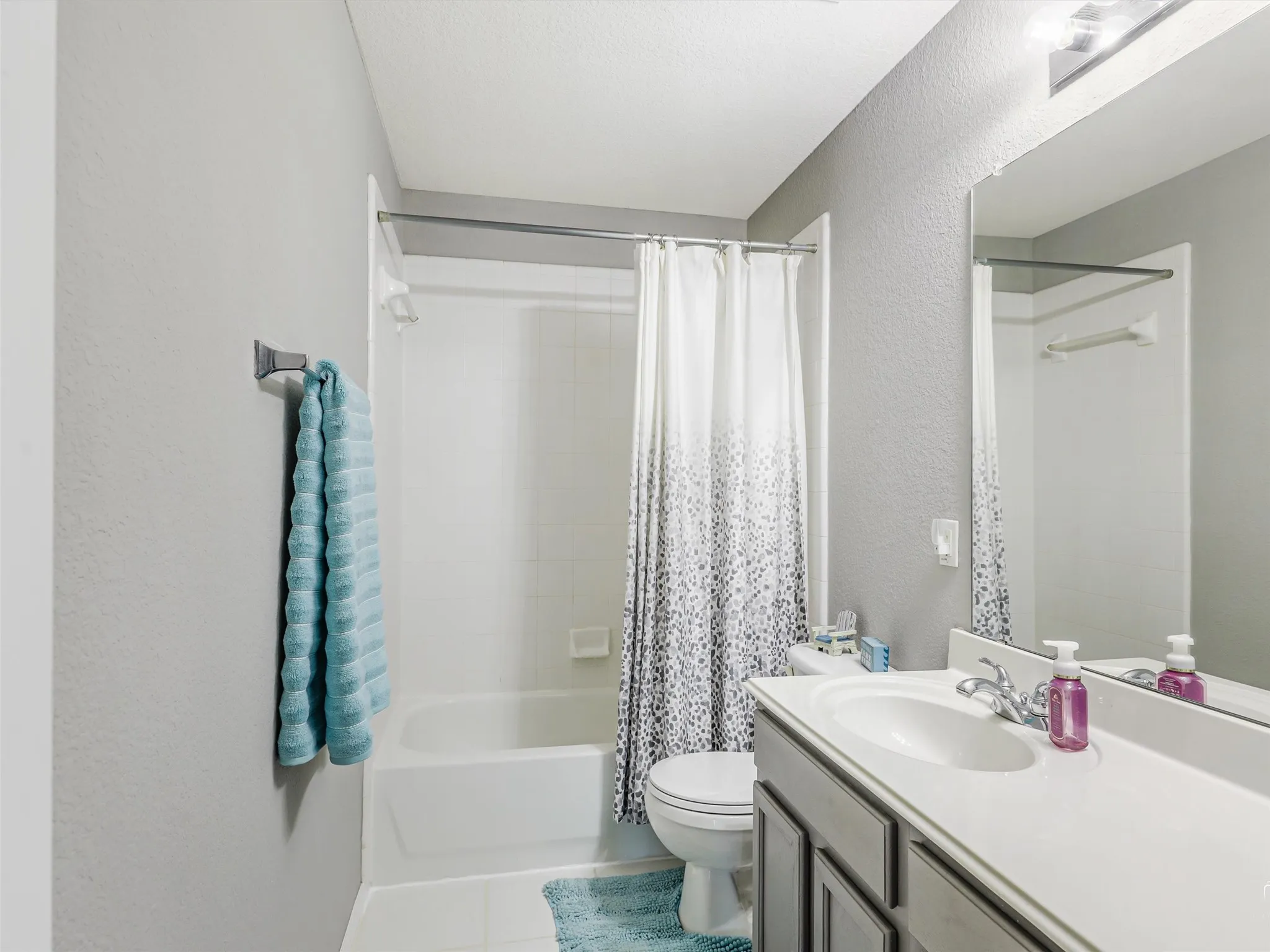 Single Family Residence For Sale in Denton County , 8653 Shakespeare Lane, Frisco, Texas 75036, 5 Bedroom, 4 Bathroom, 2 Garage spaces, 3,678 Sqft, built in 2003, mls#21258976, Real Estate Agent in Frisco, Homes For Sale in Denton county, Homes For Sale in Frisco, Realtor in Frisco Texas, Real Estate Brokerage Independent Realty Texas, Luminita Cordes Realtor