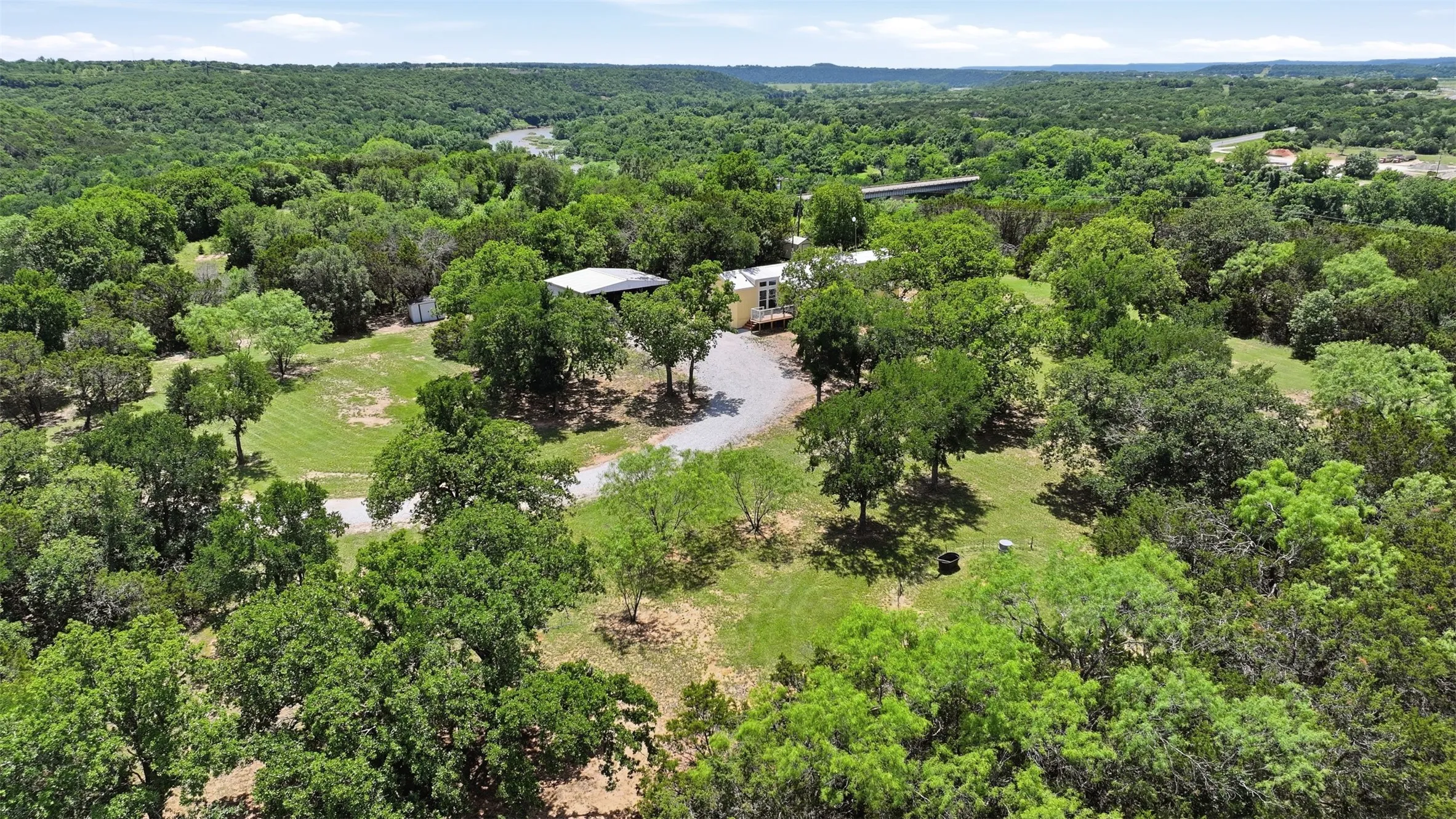 Mobile Home For Sale in Palo Pinto County , 140 E Bankhead Highway, Mineral Wells, Texas 76067, 2 Bedroom, 2 Bathroom, Garage spaces, 1,020 Sqft, built in 2021, mls#21259094, Real Estate Agent in Mineral Wells, Homes For Sale in Palo Pinto county, Homes For Sale in Mineral Wells, Realtor in Mineral Wells Texas, Real Estate Brokerage Independent Realty Texas, Luminita Cordes Realtor