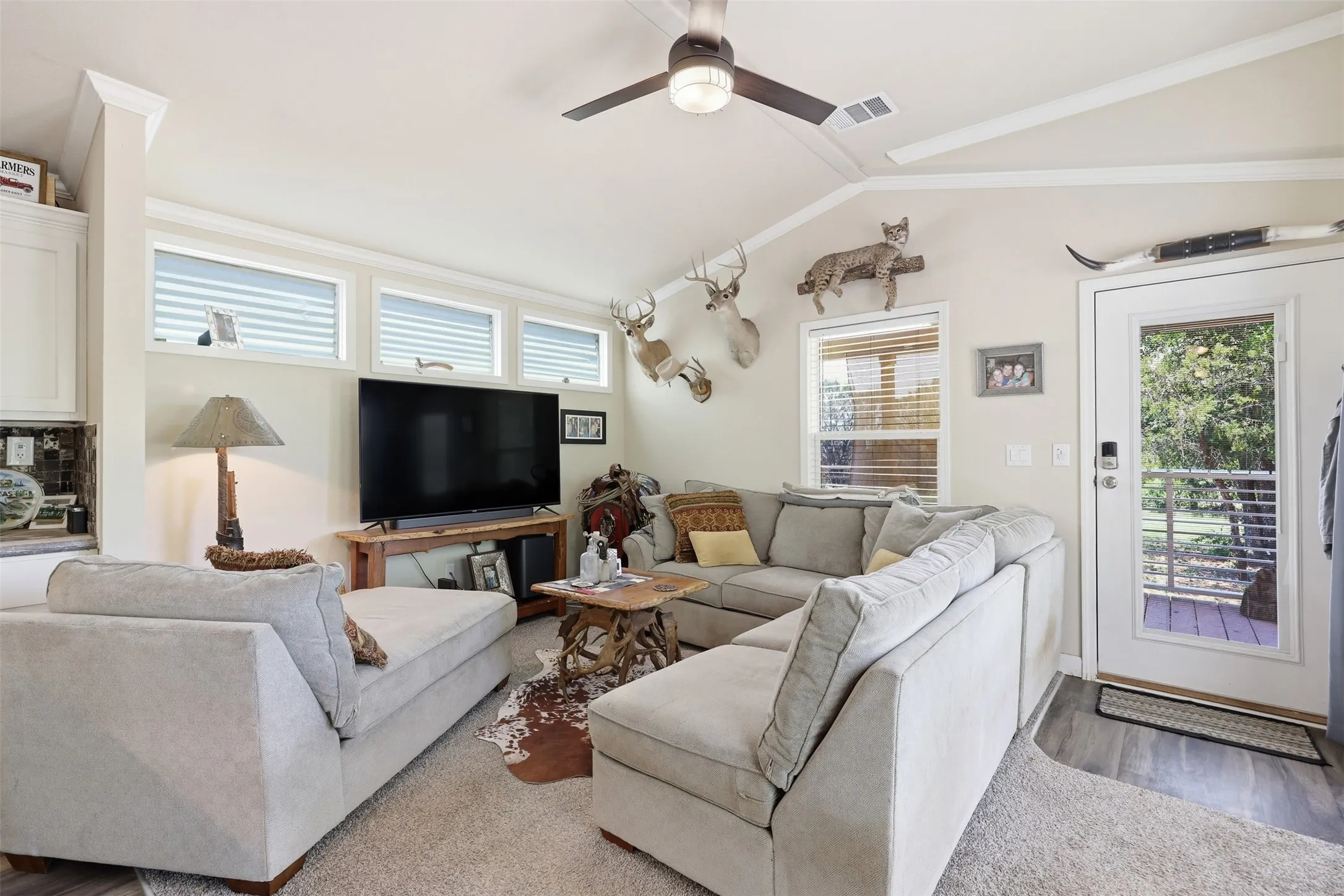 Mobile Home For Sale in Palo Pinto County , 140 E Bankhead Highway, Mineral Wells, Texas 76067, 2 Bedroom, 2 Bathroom, Garage spaces, 1,020 Sqft, built in 2021, mls#21259094, Real Estate Agent in Mineral Wells, Homes For Sale in Palo Pinto county, Homes For Sale in Mineral Wells, Realtor in Mineral Wells Texas, Real Estate Brokerage Independent Realty Texas, Luminita Cordes Realtor