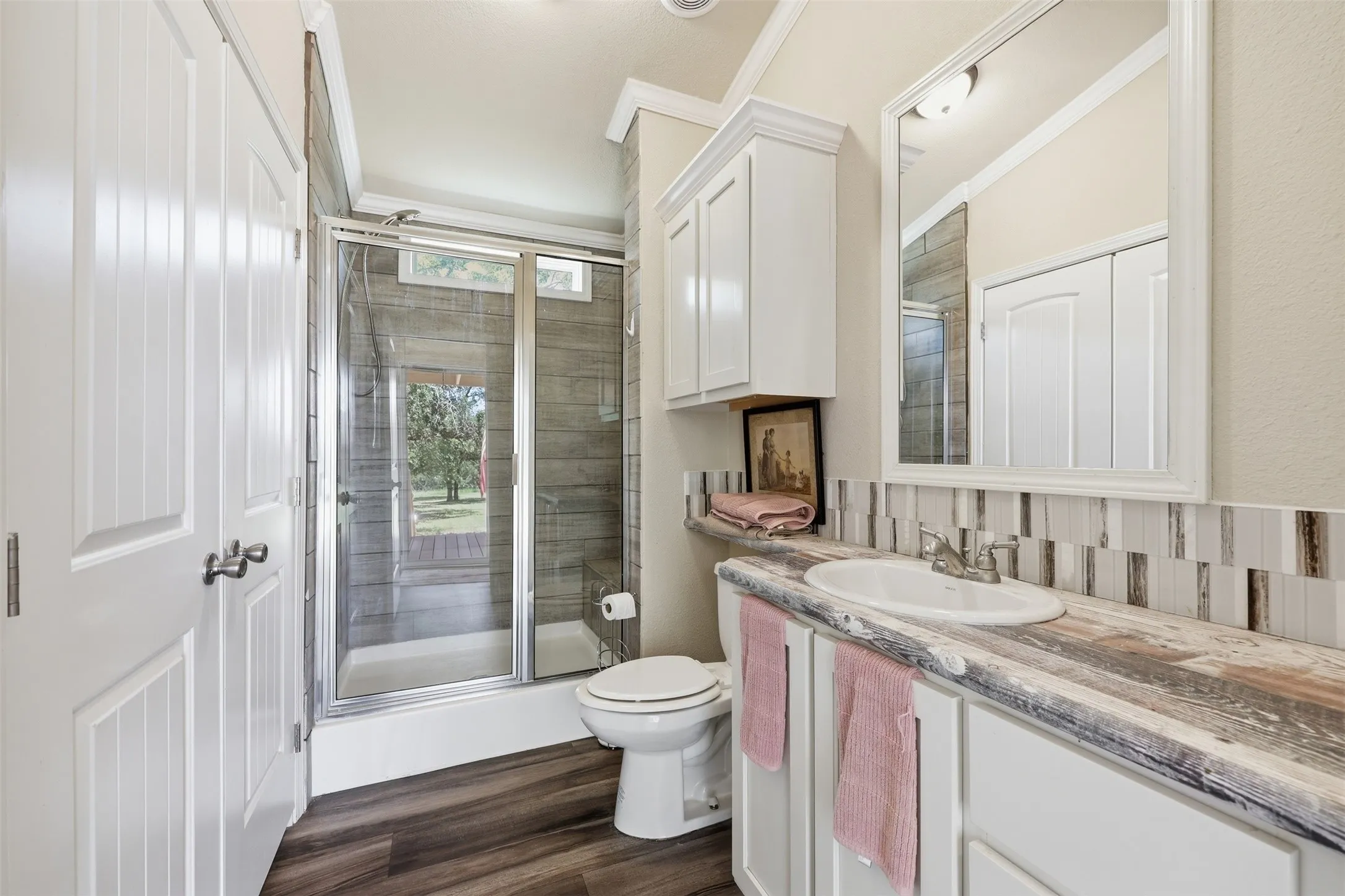 Mobile Home For Sale in Palo Pinto County , 140 E Bankhead Highway, Mineral Wells, Texas 76067, 2 Bedroom, 2 Bathroom, Garage spaces, 1,020 Sqft, built in 2021, mls#21259094, Real Estate Agent in Mineral Wells, Homes For Sale in Palo Pinto county, Homes For Sale in Mineral Wells, Realtor in Mineral Wells Texas, Real Estate Brokerage Independent Realty Texas, Luminita Cordes Realtor