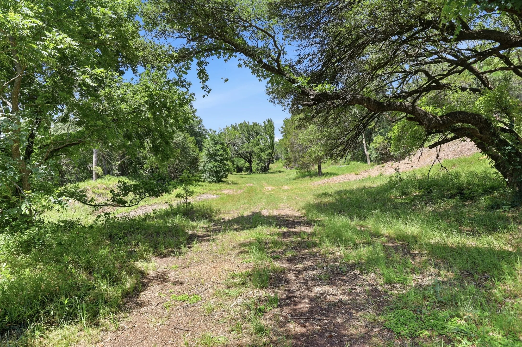 Mobile Home For Sale in Palo Pinto County , 140 E Bankhead Highway, Mineral Wells, Texas 76067, 2 Bedroom, 2 Bathroom, Garage spaces, 1,020 Sqft, built in 2021, mls#21259094, Real Estate Agent in Mineral Wells, Homes For Sale in Palo Pinto county, Homes For Sale in Mineral Wells, Realtor in Mineral Wells Texas, Real Estate Brokerage Independent Realty Texas, Luminita Cordes Realtor