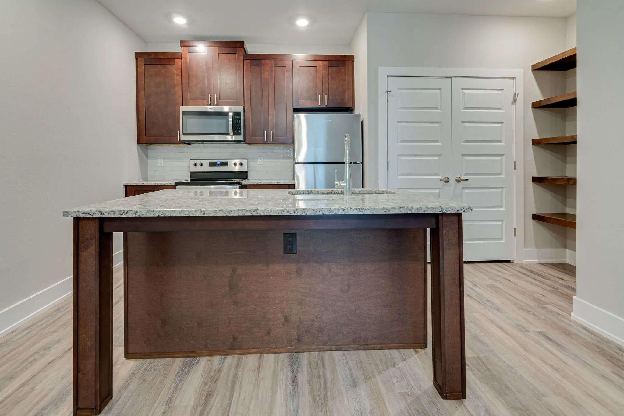 Apartment For Rent in Denton County , 115 W Jones 205, Krum, Texas 76249, 2 Bedrooms, 2 Bathrooms, Garage spaces, 968 Sqft, built in 2023, Price $1,350, mls#21262437, Real Estate Agent in Krum, Homes For Rent in Denton county, Homes For Rent in Krum, Realtor in Krum Texas, Real Estate Brokerage Independent Realty Texas, Luminita Cordes Realtor