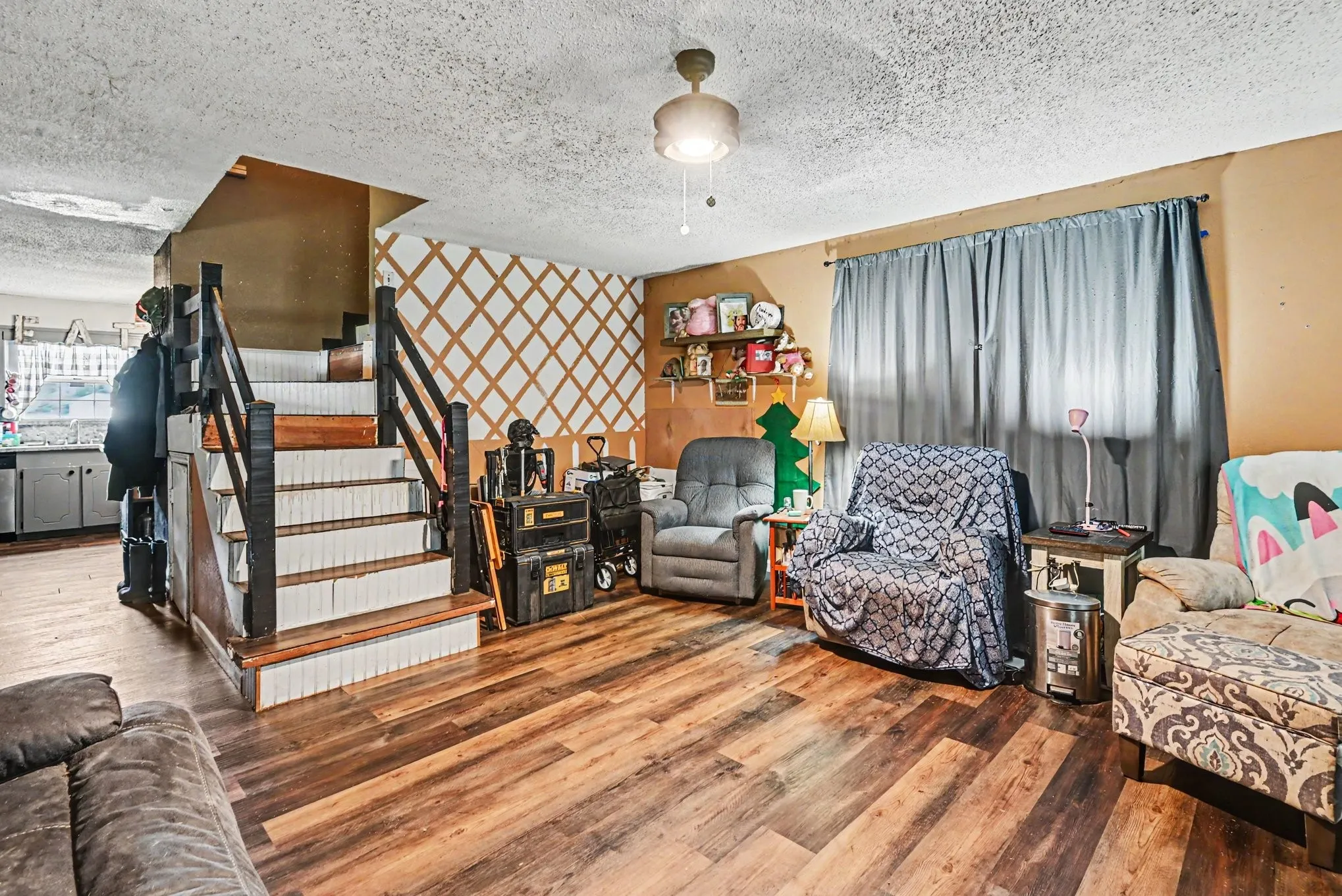 Single Family Residence For Sale in Tarrant County , 13270 Liberty School Road, Azle, Texas 76020, 3 Bedrooms, 2 Bathrooms, Garage spaces, 1,514 Sqft, built in 1986, Price $255,000, mls#21259046, Real Estate Agent in Azle, Homes For Sale in Tarrant county, Homes For Sale in Azle, Realtor in Azle Texas, Real Estate Brokerage Independent Realty Texas, Luminita Cordes Realtor