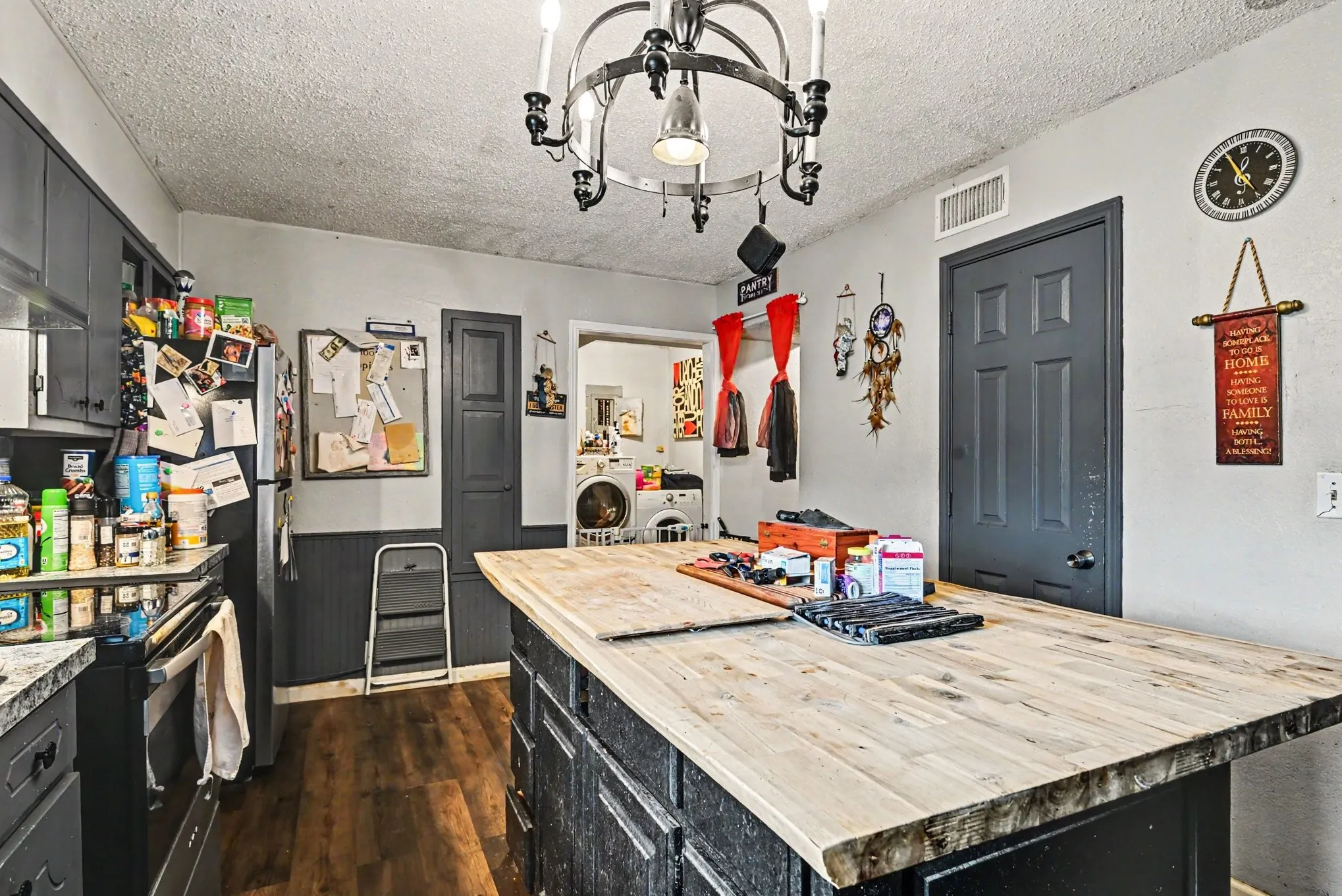 Single Family Residence For Sale in Tarrant County , 13270 Liberty School Road, Azle, Texas 76020, 3 Bedrooms, 2 Bathrooms, Garage spaces, 1,514 Sqft, built in 1986, Price $255,000, mls#21259046, Real Estate Agent in Azle, Homes For Sale in Tarrant county, Homes For Sale in Azle, Realtor in Azle Texas, Real Estate Brokerage Independent Realty Texas, Luminita Cordes Realtor