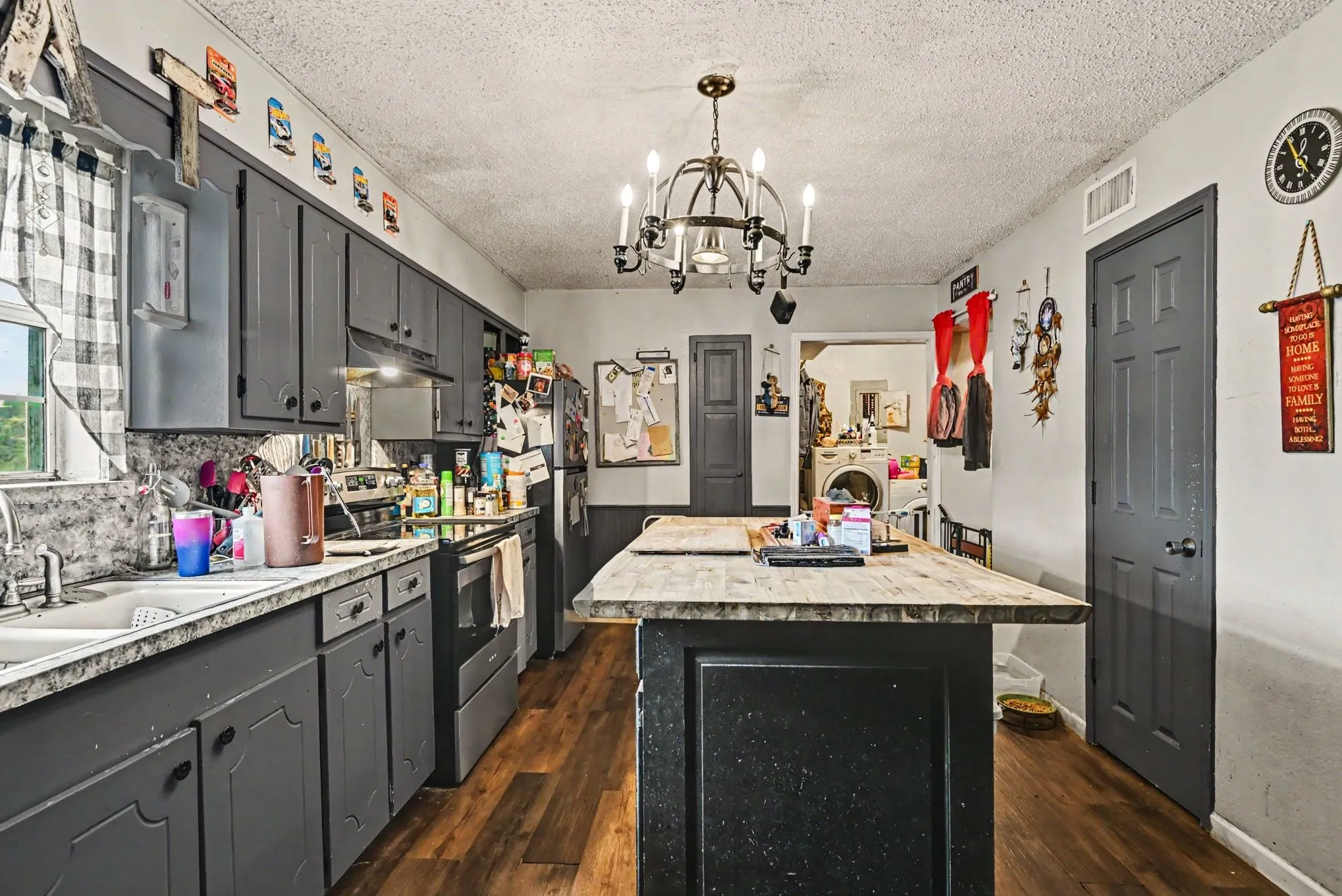 Single Family Residence For Sale in Tarrant County , 13270 Liberty School Road, Azle, Texas 76020, 3 Bedrooms, 2 Bathrooms, Garage spaces, 1,514 Sqft, built in 1986, Price $255,000, mls#21259046, Real Estate Agent in Azle, Homes For Sale in Tarrant county, Homes For Sale in Azle, Realtor in Azle Texas, Real Estate Brokerage Independent Realty Texas, Luminita Cordes Realtor