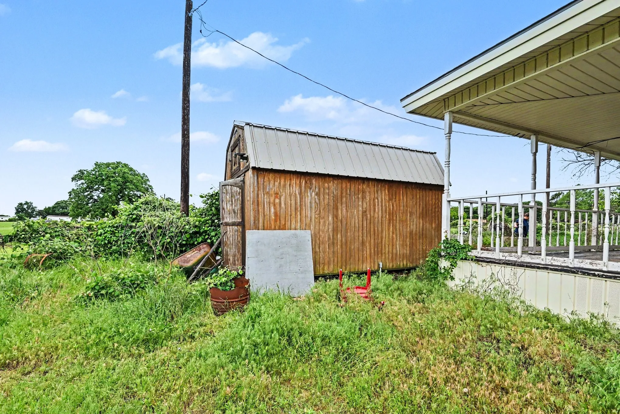 Single Family Residence For Sale in Tarrant County , 13270 Liberty School Road, Azle, Texas 76020, 3 Bedrooms, 2 Bathrooms, Garage spaces, 1,514 Sqft, built in 1986, Price $255,000, mls#21259046, Real Estate Agent in Azle, Homes For Sale in Tarrant county, Homes For Sale in Azle, Realtor in Azle Texas, Real Estate Brokerage Independent Realty Texas, Luminita Cordes Realtor