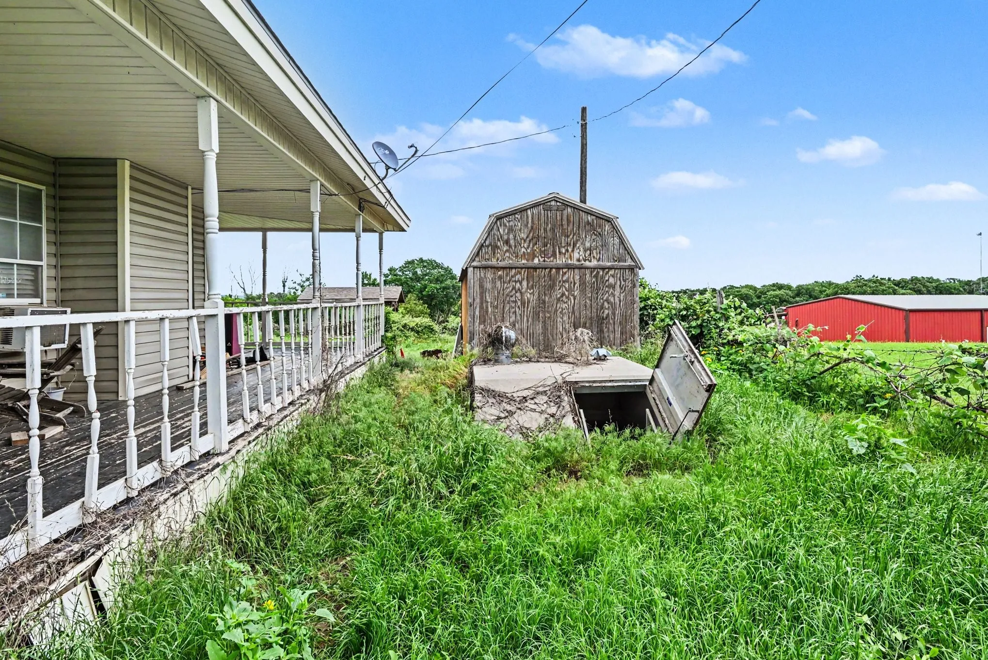 Single Family Residence For Sale in Tarrant County , 13270 Liberty School Road, Azle, Texas 76020, 3 Bedrooms, 2 Bathrooms, Garage spaces, 1,514 Sqft, built in 1986, Price $255,000, mls#21259046, Real Estate Agent in Azle, Homes For Sale in Tarrant county, Homes For Sale in Azle, Realtor in Azle Texas, Real Estate Brokerage Independent Realty Texas, Luminita Cordes Realtor