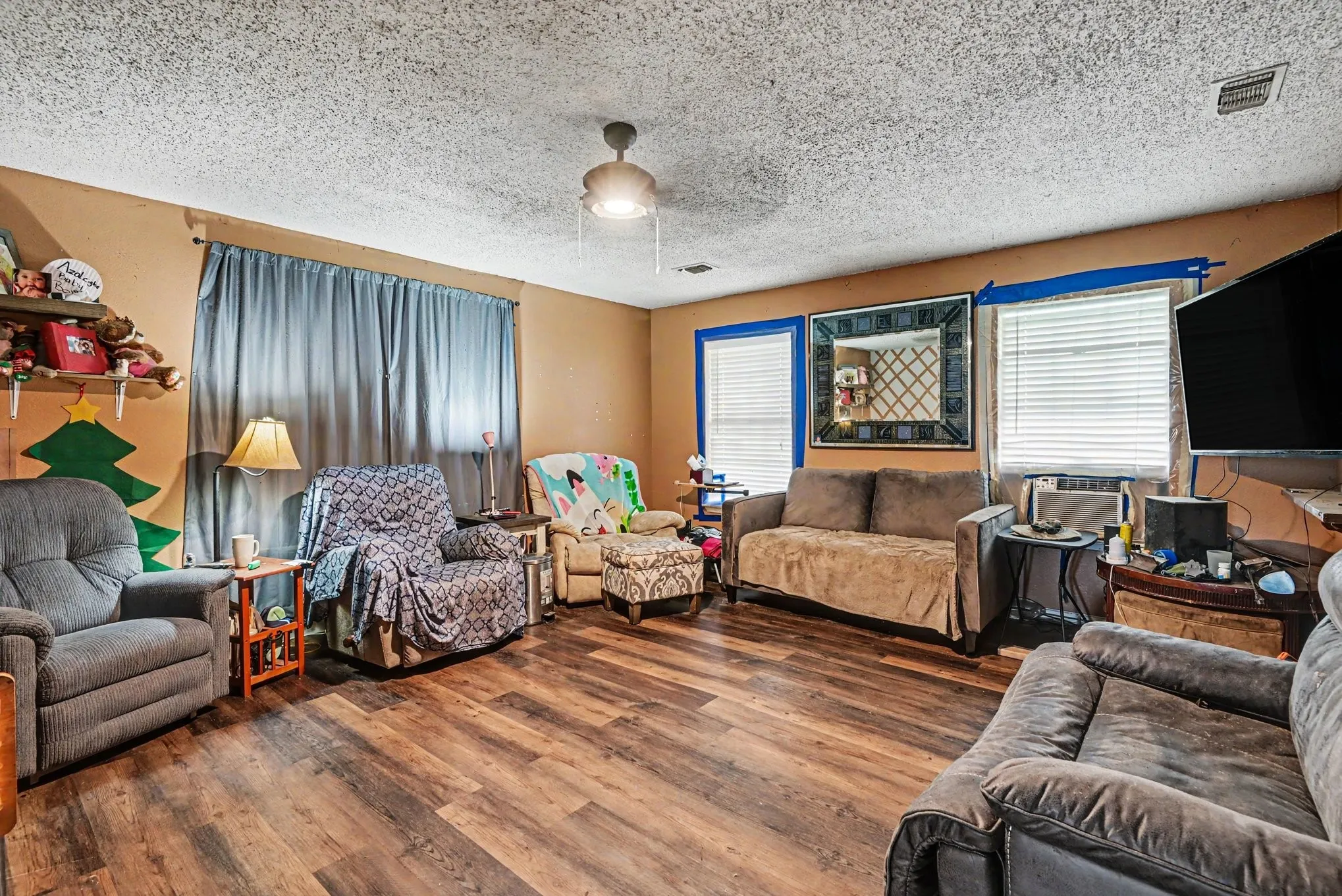 Single Family Residence For Sale in Tarrant County , 13270 Liberty School Road, Azle, Texas 76020, 3 Bedrooms, 2 Bathrooms, Garage spaces, 1,514 Sqft, built in 1986, Price $255,000, mls#21259046, Real Estate Agent in Azle, Homes For Sale in Tarrant county, Homes For Sale in Azle, Realtor in Azle Texas, Real Estate Brokerage Independent Realty Texas, Luminita Cordes Realtor