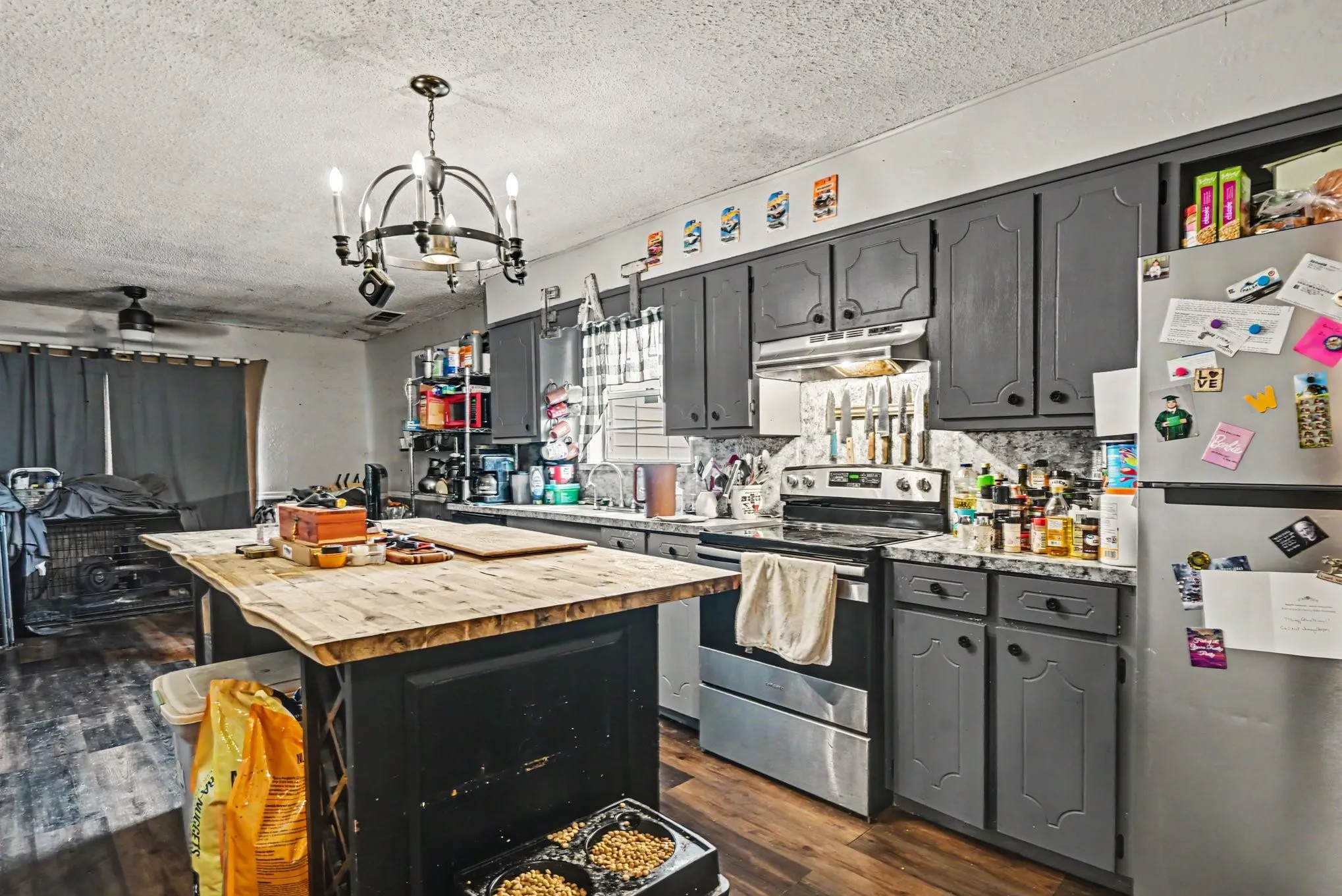 Single Family Residence For Sale in Tarrant County , 13270 Liberty School Road, Azle, Texas 76020, 3 Bedrooms, 2 Bathrooms, Garage spaces, 1,514 Sqft, built in 1986, Price $255,000, mls#21259046, Real Estate Agent in Azle, Homes For Sale in Tarrant county, Homes For Sale in Azle, Realtor in Azle Texas, Real Estate Brokerage Independent Realty Texas, Luminita Cordes Realtor