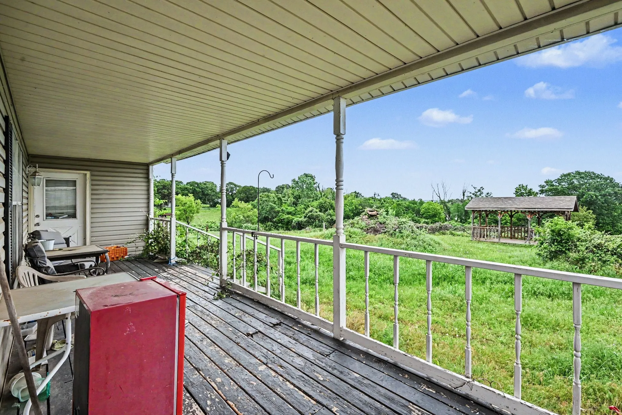 Single Family Residence For Sale in Tarrant County , 13270 Liberty School Road, Azle, Texas 76020, 3 Bedrooms, 2 Bathrooms, Garage spaces, 1,514 Sqft, built in 1986, Price $255,000, mls#21259046, Real Estate Agent in Azle, Homes For Sale in Tarrant county, Homes For Sale in Azle, Realtor in Azle Texas, Real Estate Brokerage Independent Realty Texas, Luminita Cordes Realtor