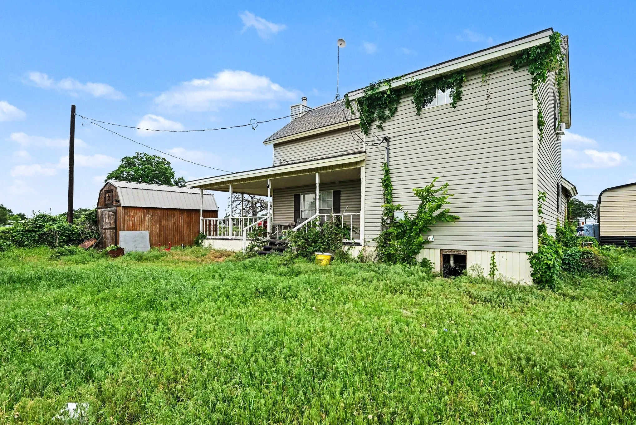 Single Family Residence For Sale in Tarrant County , 13270 Liberty School Road, Azle, Texas 76020, 3 Bedrooms, 2 Bathrooms, Garage spaces, 1,514 Sqft, built in 1986, Price $255,000, mls#21259046, Real Estate Agent in Azle, Homes For Sale in Tarrant county, Homes For Sale in Azle, Realtor in Azle Texas, Real Estate Brokerage Independent Realty Texas, Luminita Cordes Realtor