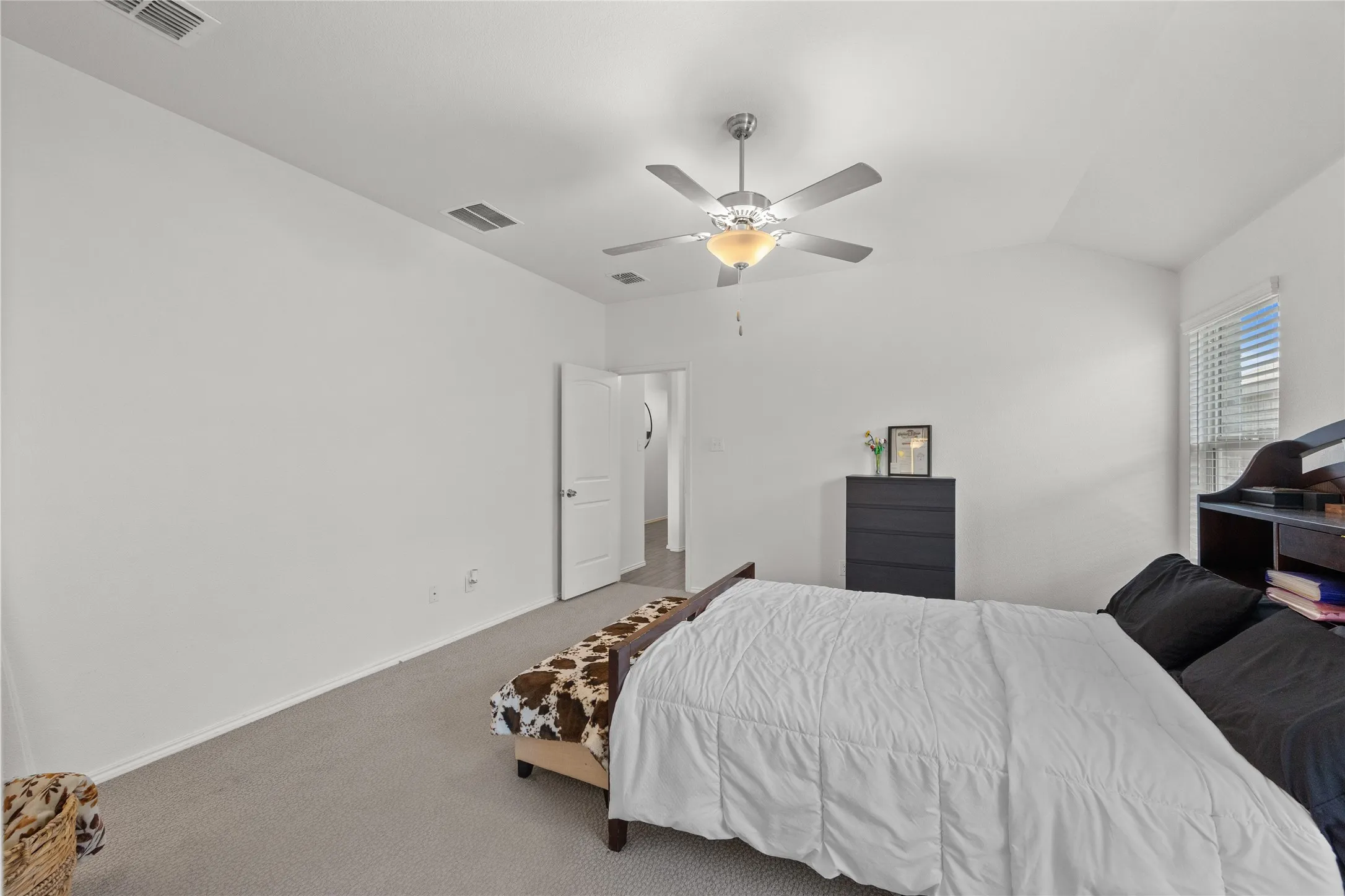 Single Family Residence For Sale in Kaufman County , 3139 Josefina Lane, Forney, Texas 75126, 3 Bedrooms, 2 Bathrooms, 2 Garage spaces, 1,508 Sqft, built in 2021, Price $279,000, mls#21261355, Real Estate Agent in Forney, Homes For Sale in Kaufman county, Homes For Sale in Forney, Realtor in Forney Texas, Real Estate Brokerage Independent Realty Texas, Luminita Cordes Realtor