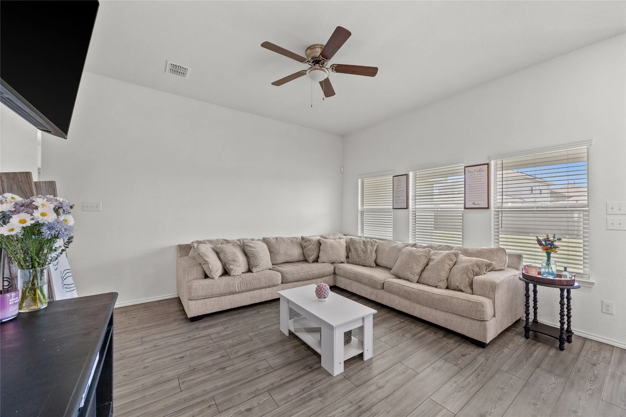 Single Family Residence For Sale in Kaufman County , 3139 Josefina Lane, Forney, Texas 75126, 3 Bedrooms, 2 Bathrooms, 2 Garage spaces, 1,508 Sqft, built in 2021, Price $279,000, mls#21261355, Real Estate Agent in Forney, Homes For Sale in Kaufman county, Homes For Sale in Forney, Realtor in Forney Texas, Real Estate Brokerage Independent Realty Texas, Luminita Cordes Realtor