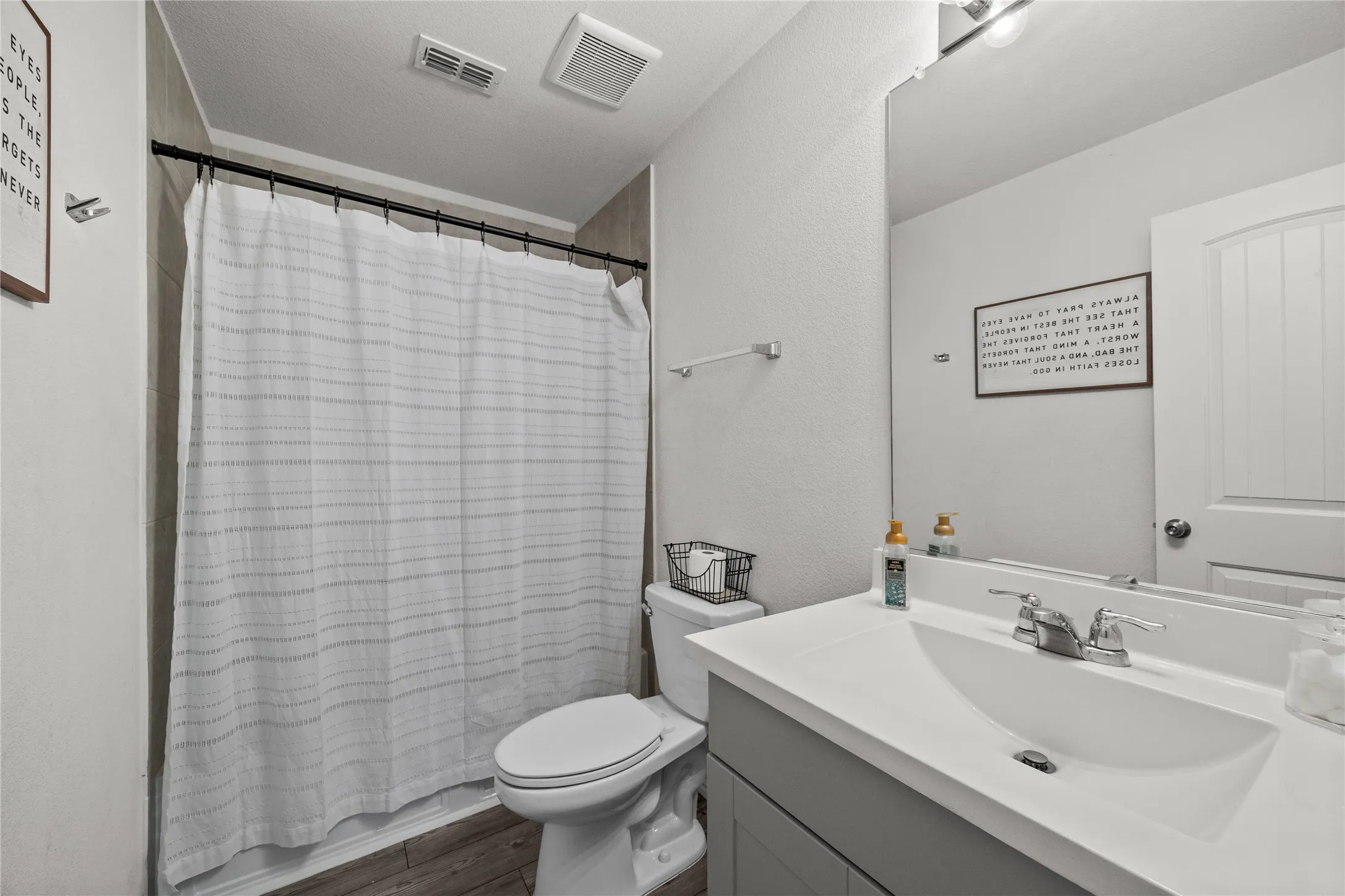 Single Family Residence For Sale in Kaufman County , 3139 Josefina Lane, Forney, Texas 75126, 3 Bedrooms, 2 Bathrooms, 2 Garage spaces, 1,508 Sqft, built in 2021, Price $279,000, mls#21261355, Real Estate Agent in Forney, Homes For Sale in Kaufman county, Homes For Sale in Forney, Realtor in Forney Texas, Real Estate Brokerage Independent Realty Texas, Luminita Cordes Realtor