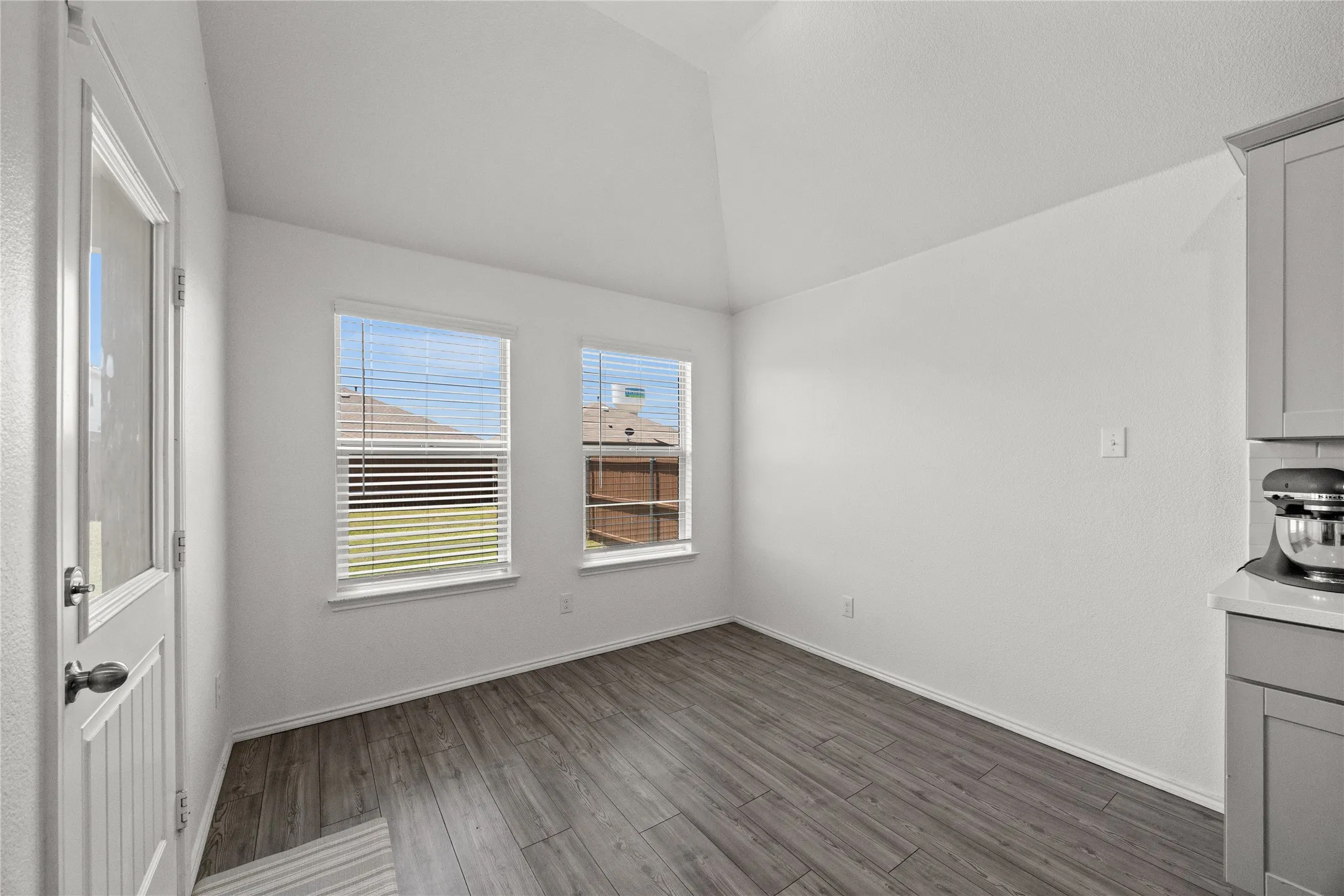 Single Family Residence For Sale in Kaufman County , 3139 Josefina Lane, Forney, Texas 75126, 3 Bedrooms, 2 Bathrooms, 2 Garage spaces, 1,508 Sqft, built in 2021, Price $279,000, mls#21261355, Real Estate Agent in Forney, Homes For Sale in Kaufman county, Homes For Sale in Forney, Realtor in Forney Texas, Real Estate Brokerage Independent Realty Texas, Luminita Cordes Realtor