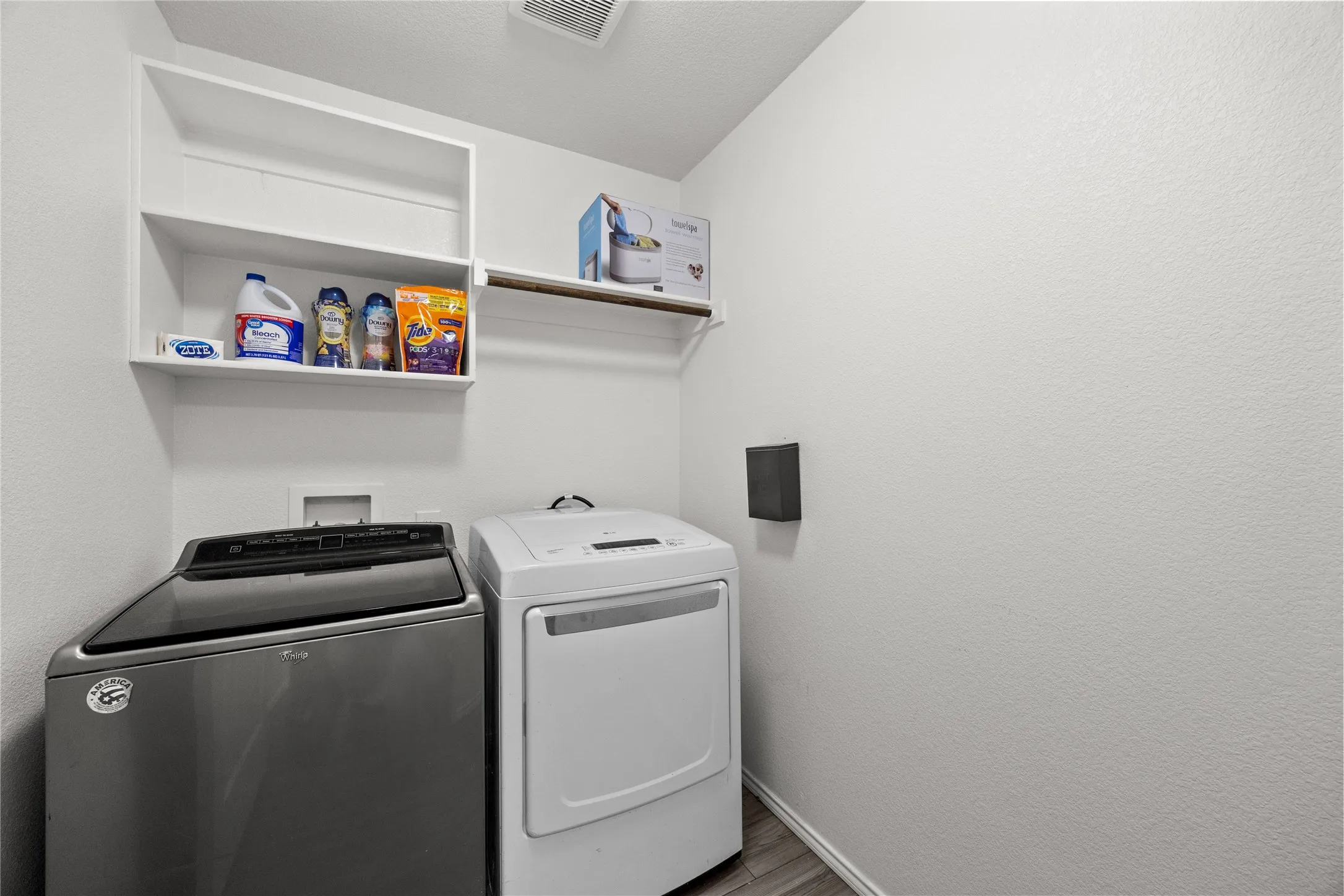 Single Family Residence For Sale in Kaufman County , 3139 Josefina Lane, Forney, Texas 75126, 3 Bedrooms, 2 Bathrooms, 2 Garage spaces, 1,508 Sqft, built in 2021, Price $279,000, mls#21261355, Real Estate Agent in Forney, Homes For Sale in Kaufman county, Homes For Sale in Forney, Realtor in Forney Texas, Real Estate Brokerage Independent Realty Texas, Luminita Cordes Realtor