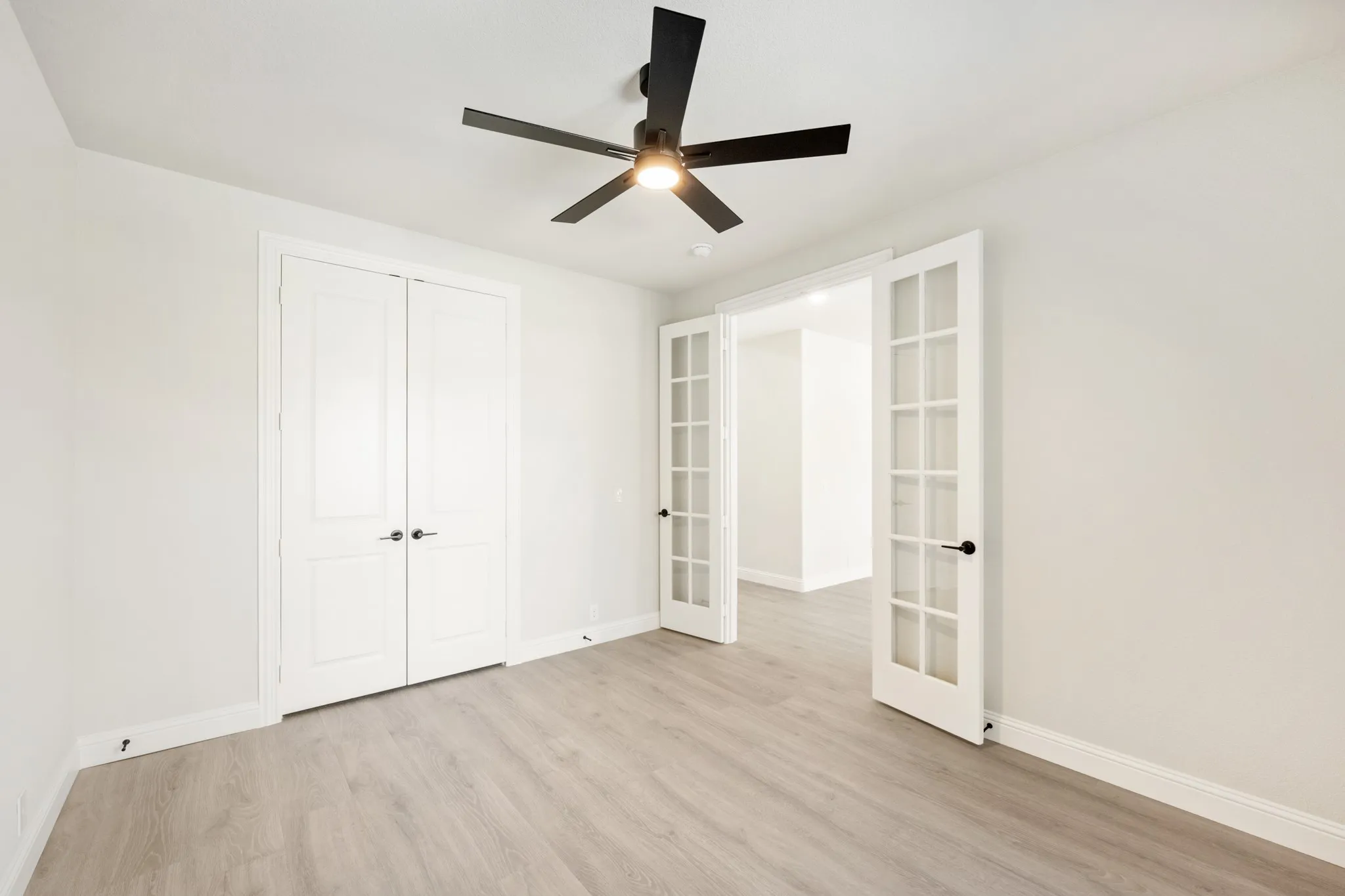 Single Family Residence For Sale in Ellis County , 4414 Biscayne Drive, Midlothian, Texas 76065, 5 Bedroom, 4 Bathroom, 2 Garage spaces, 3,485 Sqft, built in 2025, mls#21262839, Real Estate Agent in Midlothian, Homes For Sale in Ellis county, Homes For Sale in Midlothian, Realtor in Midlothian Texas, Real Estate Brokerage Independent Realty Texas, Luminita Cordes Realtor