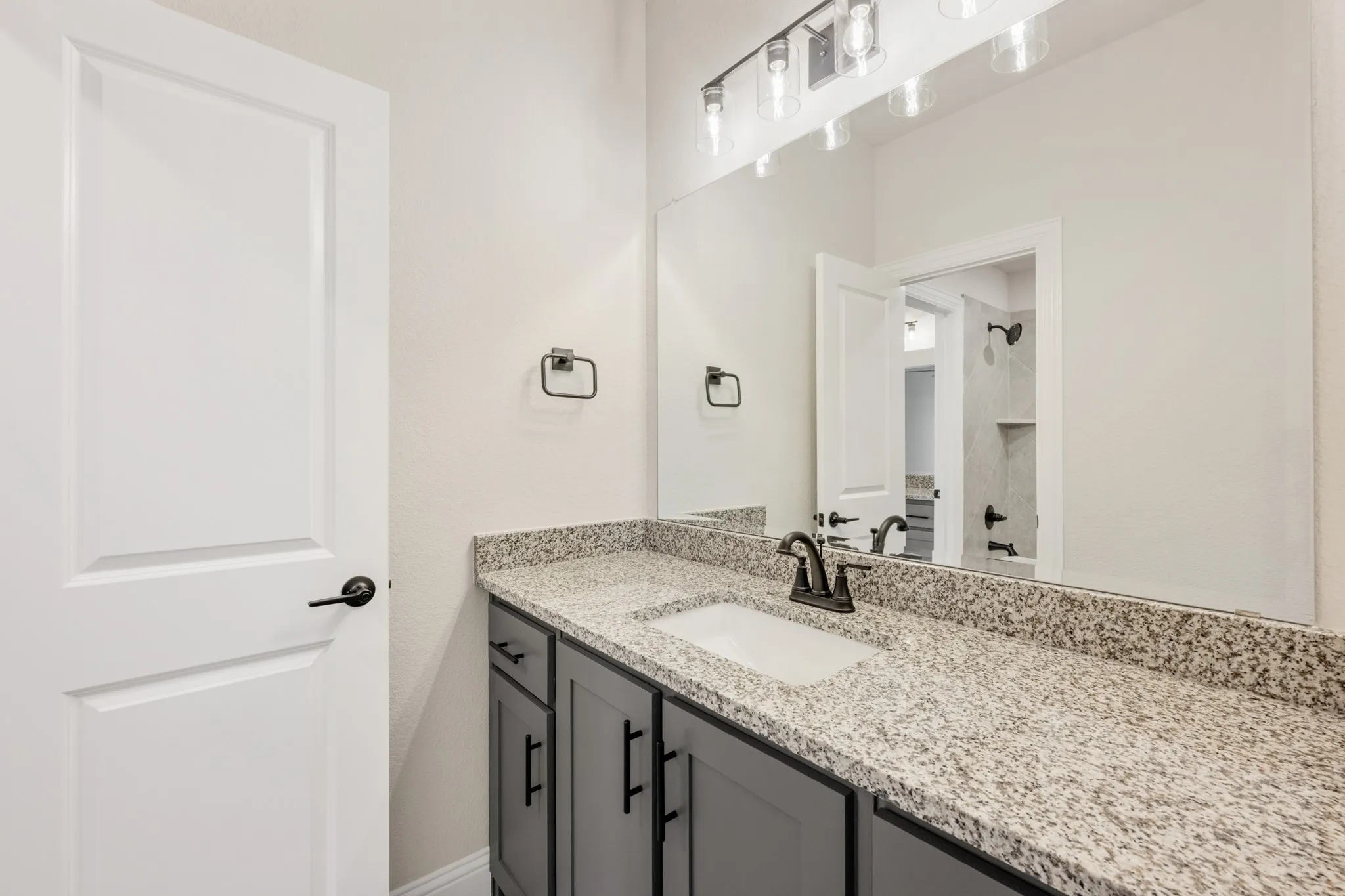 Single Family Residence For Sale in Ellis County , 4414 Biscayne Drive, Midlothian, Texas 76065, 5 Bedroom, 4 Bathroom, 2 Garage spaces, 3,485 Sqft, built in 2025, mls#21262839, Real Estate Agent in Midlothian, Homes For Sale in Ellis county, Homes For Sale in Midlothian, Realtor in Midlothian Texas, Real Estate Brokerage Independent Realty Texas, Luminita Cordes Realtor