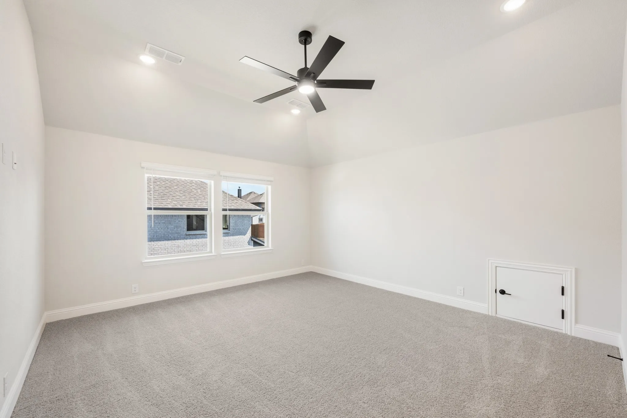 Single Family Residence For Sale in Ellis County , 4414 Biscayne Drive, Midlothian, Texas 76065, 5 Bedroom, 4 Bathroom, 2 Garage spaces, 3,485 Sqft, built in 2025, mls#21262839, Real Estate Agent in Midlothian, Homes For Sale in Ellis county, Homes For Sale in Midlothian, Realtor in Midlothian Texas, Real Estate Brokerage Independent Realty Texas, Luminita Cordes Realtor
