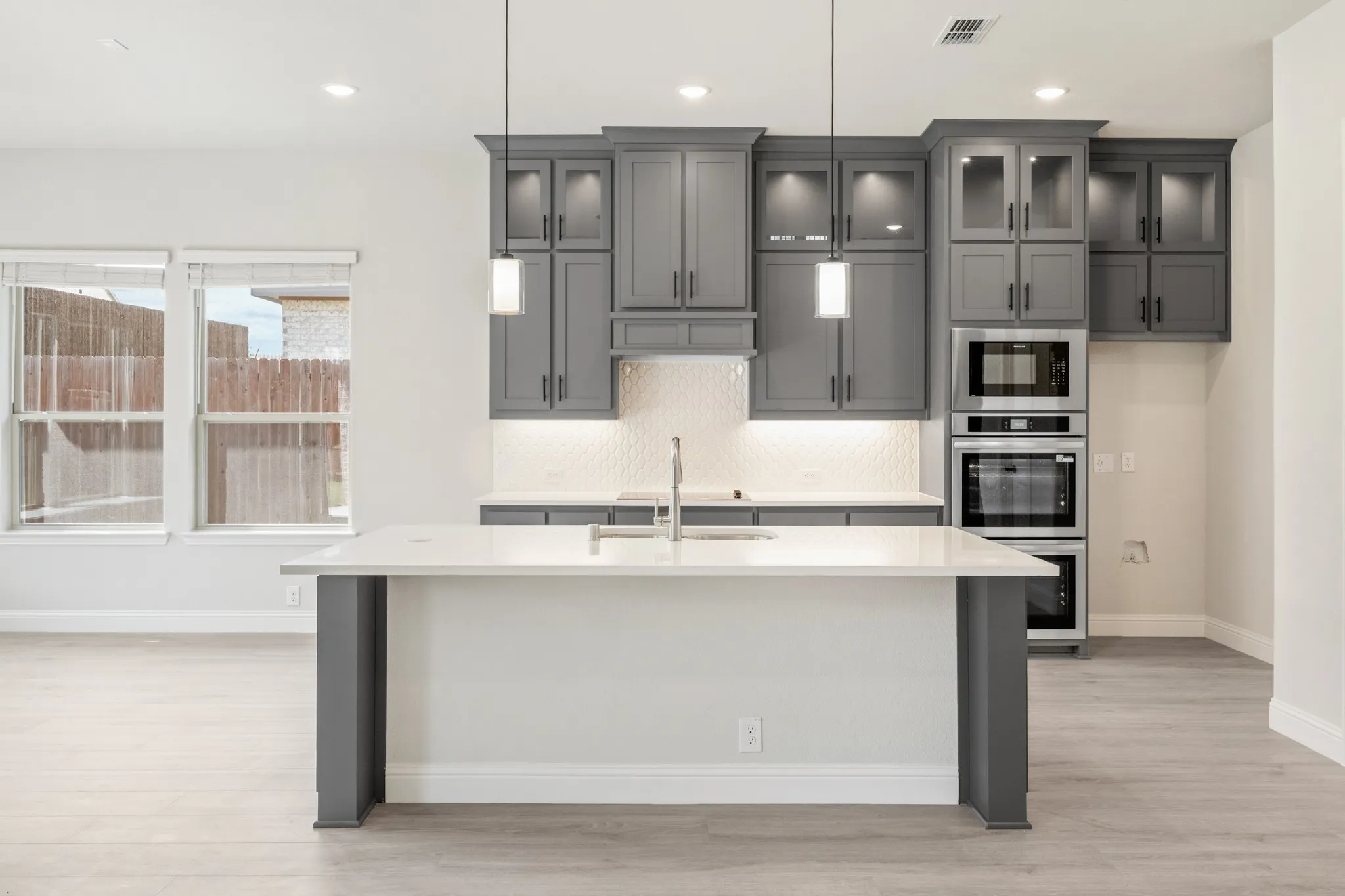 Single Family Residence For Sale in Ellis County , 4414 Biscayne Drive, Midlothian, Texas 76065, 5 Bedroom, 4 Bathroom, 2 Garage spaces, 3,485 Sqft, built in 2025, mls#21262839, Real Estate Agent in Midlothian, Homes For Sale in Ellis county, Homes For Sale in Midlothian, Realtor in Midlothian Texas, Real Estate Brokerage Independent Realty Texas, Luminita Cordes Realtor