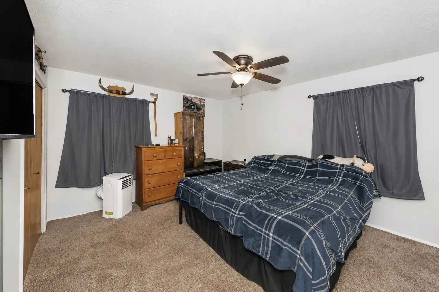 Single Family Residence For Sale in Palo Pinto County , 805 Long Drive, Mineral Wells, Texas 76067, 3 Bedroom, 2 Bathroom, 2 Garage spaces, 1,484 Sqft, built in 1968, mls#21256779, Real Estate Agent in Mineral Wells, Homes For Sale in Palo Pinto county, Homes For Sale in Mineral Wells, Realtor in Mineral Wells Texas, Real Estate Brokerage Independent Realty Texas, Luminita Cordes Realtor