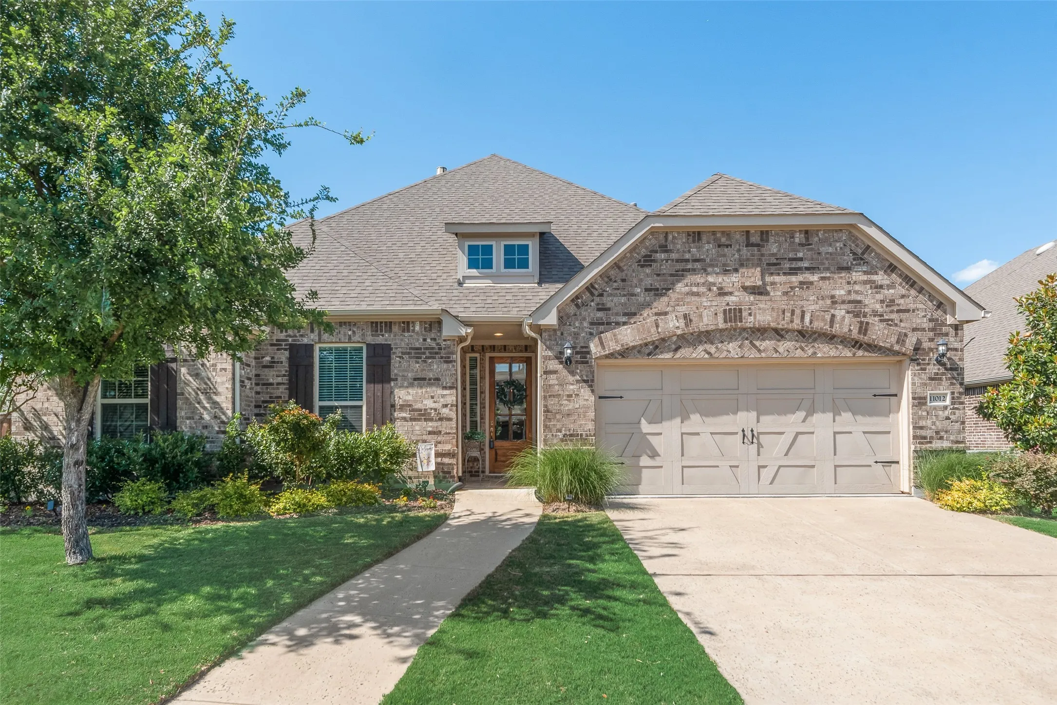 Single Family Residence For Sale in Collin County , 11012 Carrizo Road, Frisco, Texas 75035, 4 Bedroom, 4 Bathroom, 2 Garage spaces, 3,283 Sqft, built in 2019, mls#21262670, Real Estate Agent in Frisco, Homes For Sale in Collin county, Homes For Sale in Frisco, Realtor in Frisco Texas, Real Estate Brokerage Independent Realty Texas, Luminita Cordes Realtor