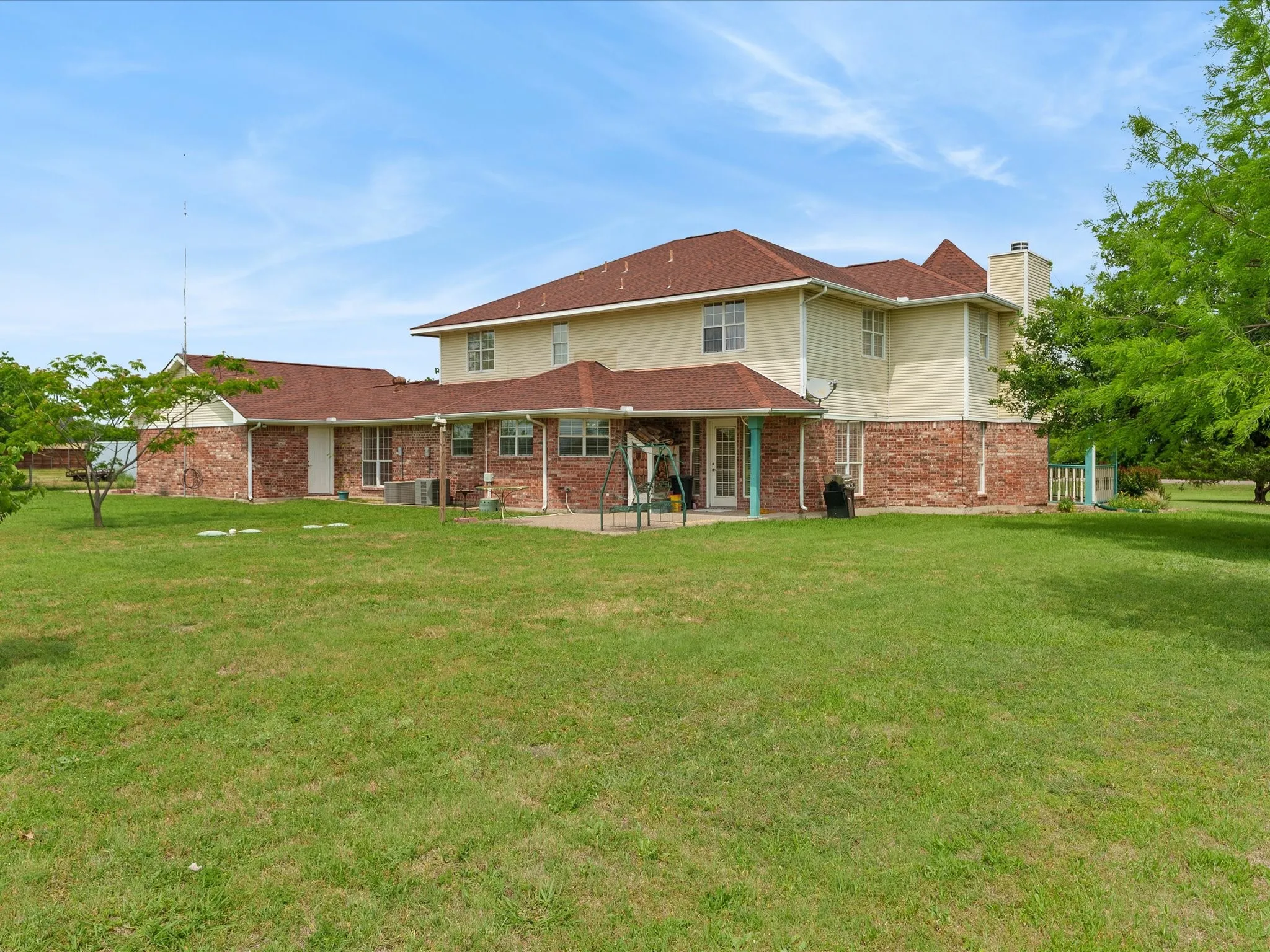 Single Family Residence For Sale in Collin County , 8645 County Road 419, Anna, Texas 75409, 4 Bedroom, 3 Bathroom, 2 Garage spaces, 2,740 Sqft, built in 1998, mls#21262415, Real Estate Agent in Anna, Homes For Sale in Collin county, Homes For Sale in Anna, Realtor in Anna Texas, Real Estate Brokerage Independent Realty Texas, Luminita Cordes Realtor