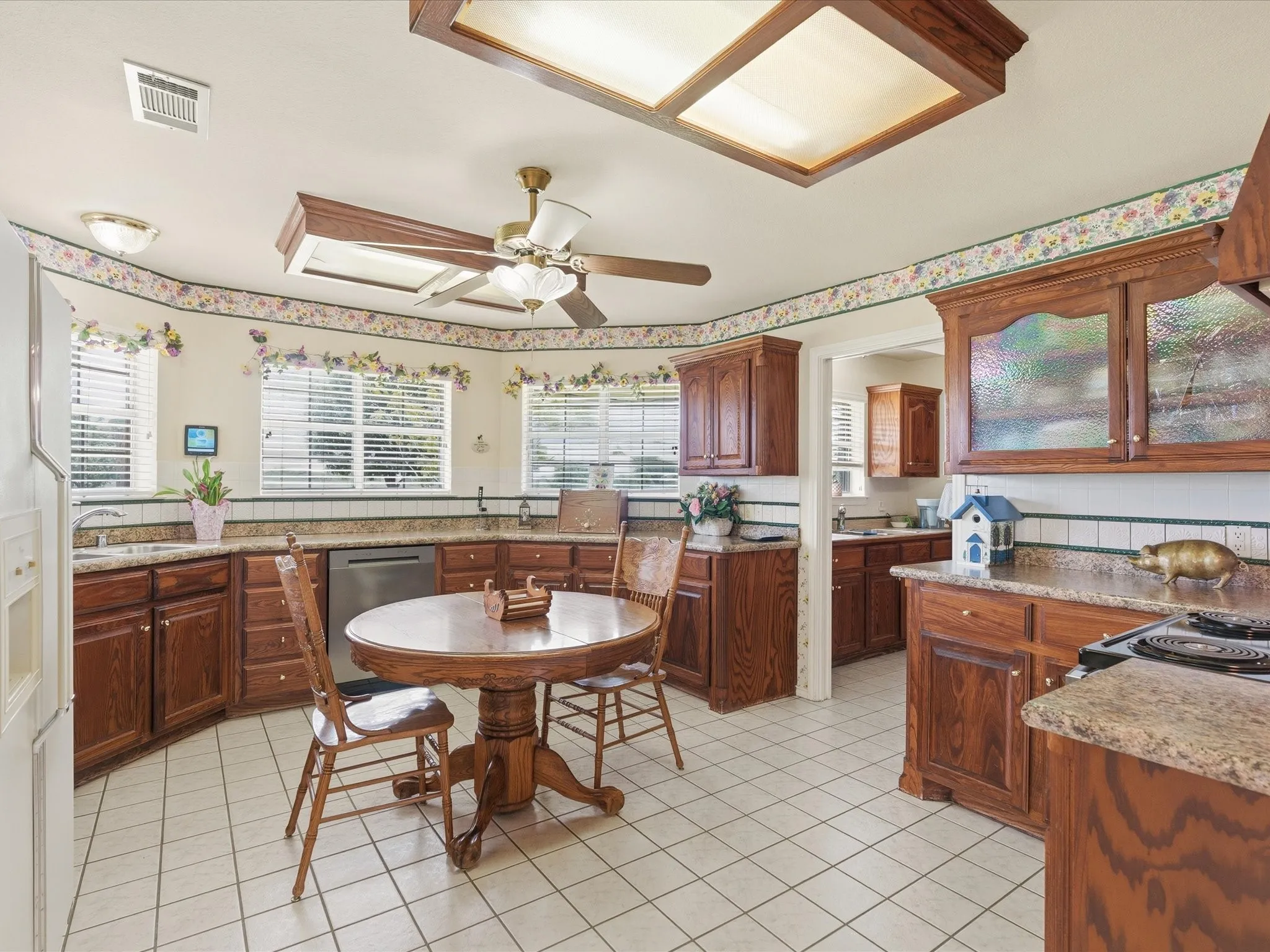 Single Family Residence For Sale in Collin County , 8645 County Road 419, Anna, Texas 75409, 4 Bedroom, 3 Bathroom, 2 Garage spaces, 2,740 Sqft, built in 1998, mls#21262415, Real Estate Agent in Anna, Homes For Sale in Collin county, Homes For Sale in Anna, Realtor in Anna Texas, Real Estate Brokerage Independent Realty Texas, Luminita Cordes Realtor