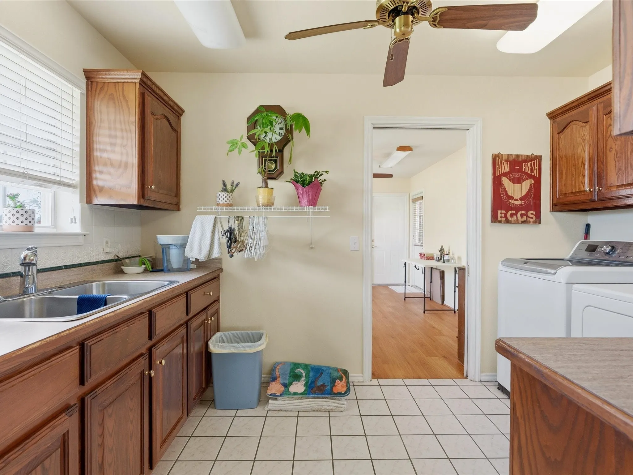 Single Family Residence For Sale in Collin County , 8645 County Road 419, Anna, Texas 75409, 4 Bedroom, 3 Bathroom, 2 Garage spaces, 2,740 Sqft, built in 1998, mls#21262415, Real Estate Agent in Anna, Homes For Sale in Collin county, Homes For Sale in Anna, Realtor in Anna Texas, Real Estate Brokerage Independent Realty Texas, Luminita Cordes Realtor