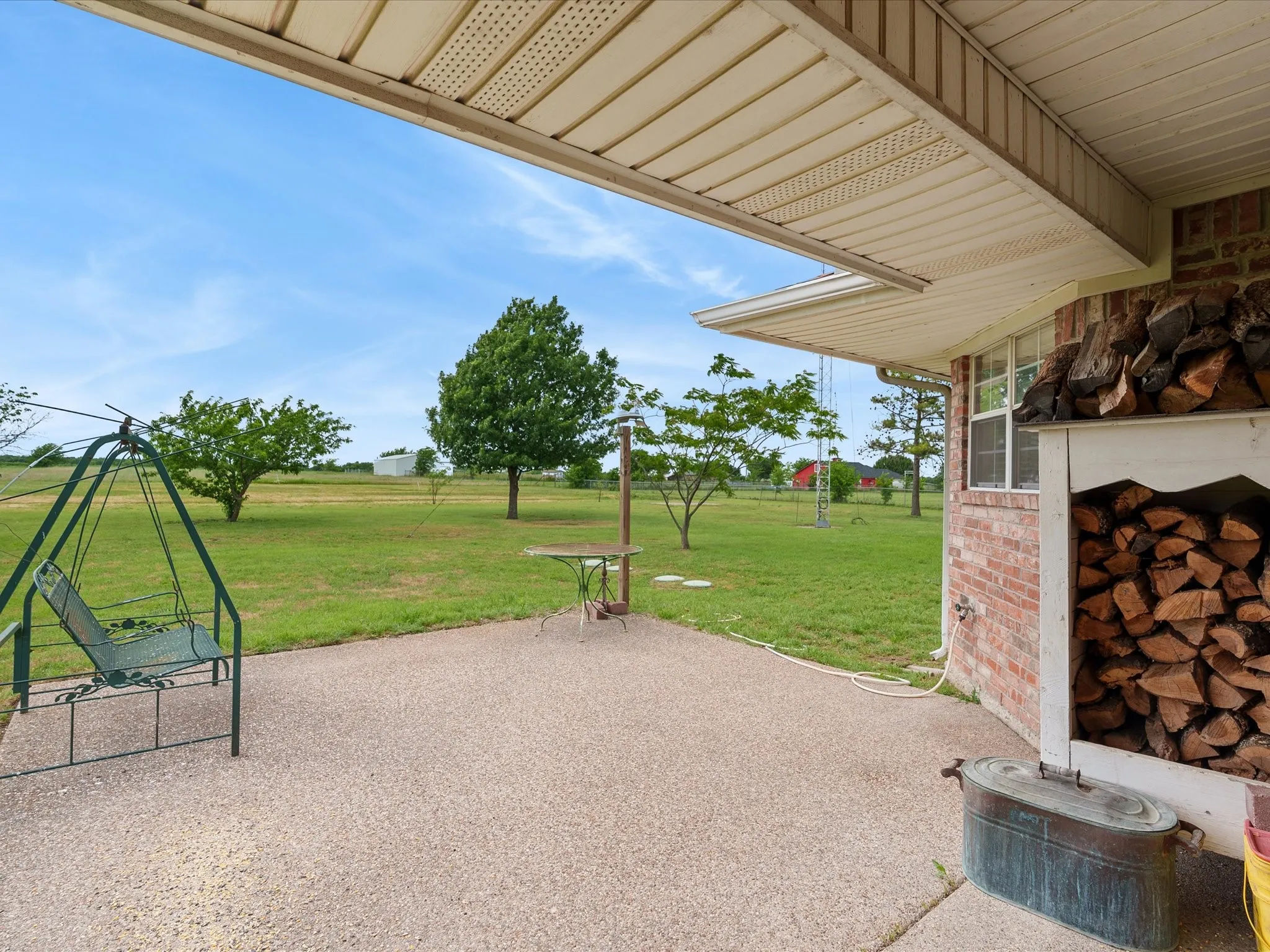 Single Family Residence For Sale in Collin County , 8645 County Road 419, Anna, Texas 75409, 4 Bedroom, 3 Bathroom, 2 Garage spaces, 2,740 Sqft, built in 1998, mls#21262415, Real Estate Agent in Anna, Homes For Sale in Collin county, Homes For Sale in Anna, Realtor in Anna Texas, Real Estate Brokerage Independent Realty Texas, Luminita Cordes Realtor
