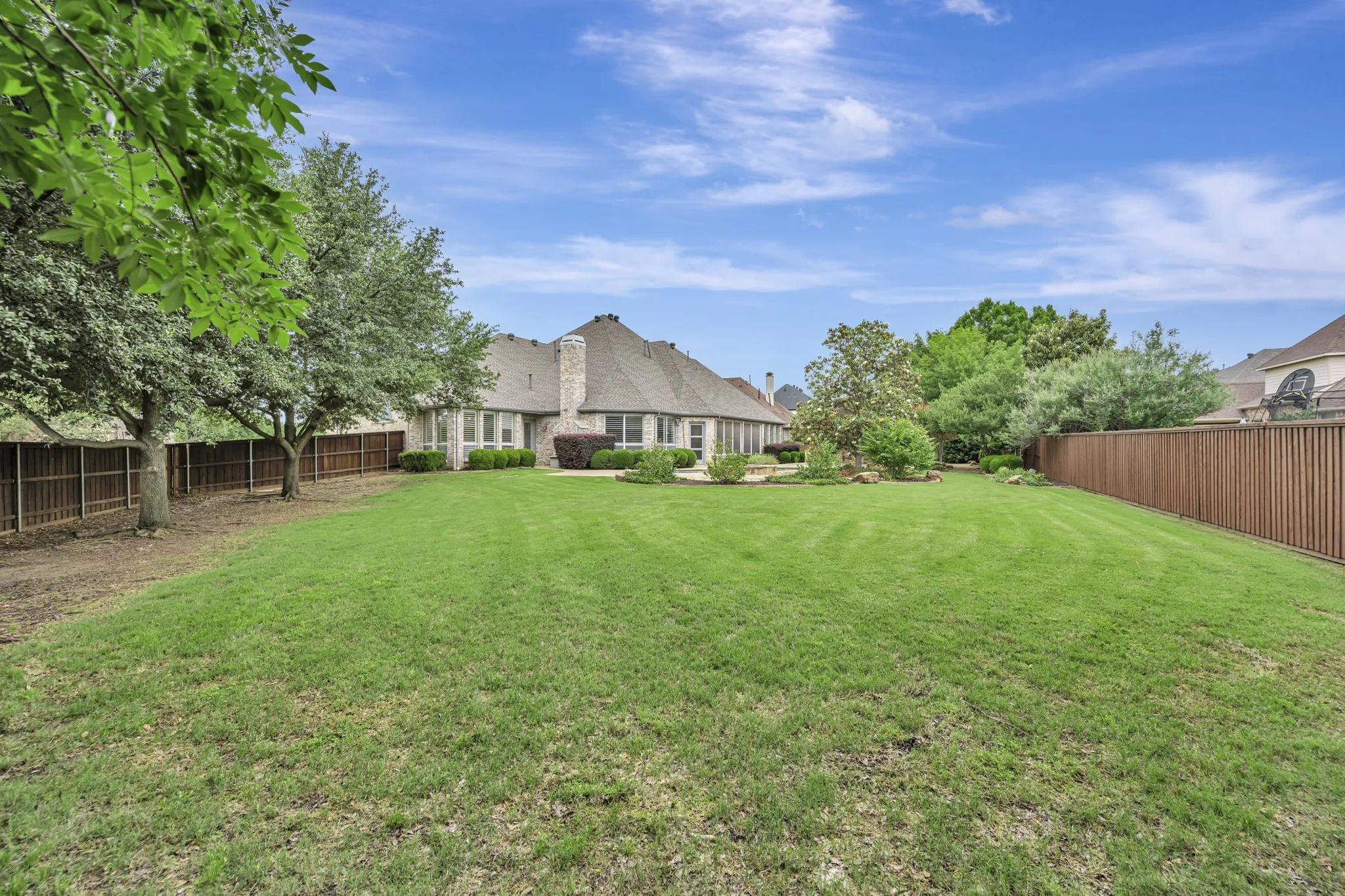 Single Family Residence For Sale in Denton County , 5200 Temple Drive, Flower Mound, Texas 75028, 4 Bedrooms, 4 Bathrooms, 3 Garage spaces, 3,999 Sqft, built in 2002, Price $1,185,000, mls#21234311, Real Estate Agent in Flower Mound, Homes For Sale in Denton county, Homes For Sale in Flower Mound, Realtor in Flower Mound Texas, Real Estate Brokerage Independent Realty Texas, Luminita Cordes Realtor