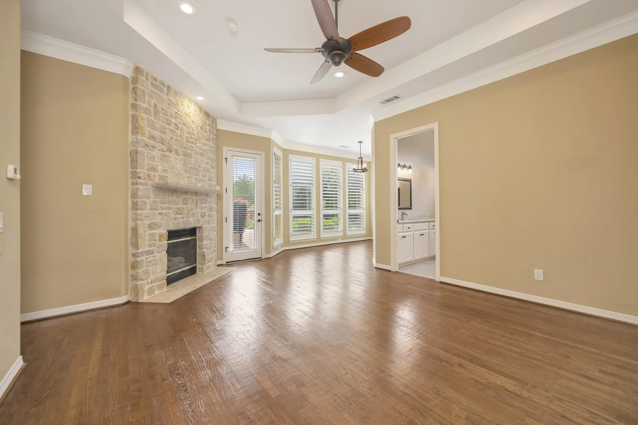 Single Family Residence For Sale in Denton County , 5200 Temple Drive, Flower Mound, Texas 75028, 4 Bedrooms, 4 Bathrooms, 3 Garage spaces, 3,999 Sqft, built in 2002, Price $1,185,000, mls#21234311, Real Estate Agent in Flower Mound, Homes For Sale in Denton county, Homes For Sale in Flower Mound, Realtor in Flower Mound Texas, Real Estate Brokerage Independent Realty Texas, Luminita Cordes Realtor