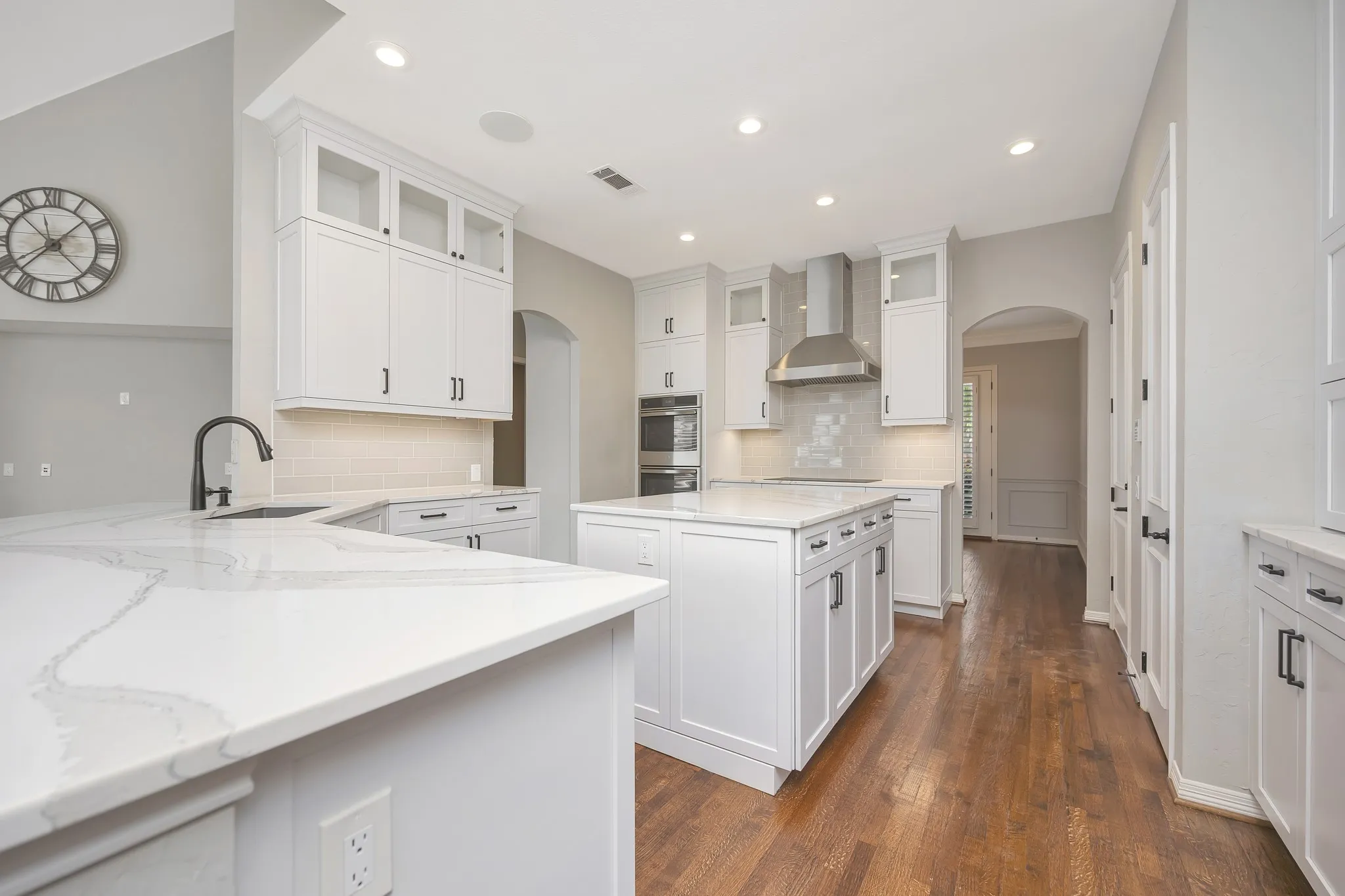 Single Family Residence For Sale in Denton County , 5200 Temple Drive, Flower Mound, Texas 75028, 4 Bedrooms, 4 Bathrooms, 3 Garage spaces, 3,999 Sqft, built in 2002, Price $1,185,000, mls#21234311, Real Estate Agent in Flower Mound, Homes For Sale in Denton county, Homes For Sale in Flower Mound, Realtor in Flower Mound Texas, Real Estate Brokerage Independent Realty Texas, Luminita Cordes Realtor