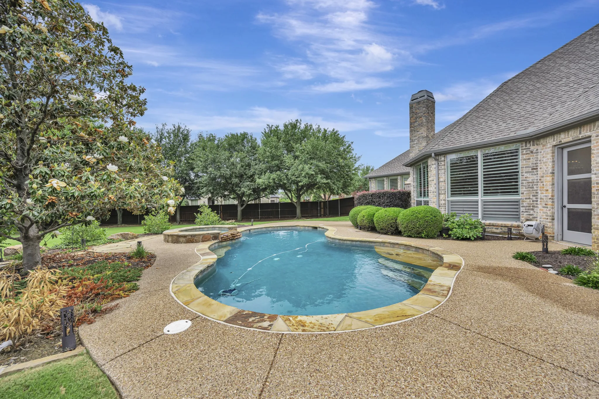 Single Family Residence For Sale in Denton County , 5200 Temple Drive, Flower Mound, Texas 75028, 4 Bedrooms, 4 Bathrooms, 3 Garage spaces, 3,999 Sqft, built in 2002, Price $1,185,000, mls#21234311, Real Estate Agent in Flower Mound, Homes For Sale in Denton county, Homes For Sale in Flower Mound, Realtor in Flower Mound Texas, Real Estate Brokerage Independent Realty Texas, Luminita Cordes Realtor