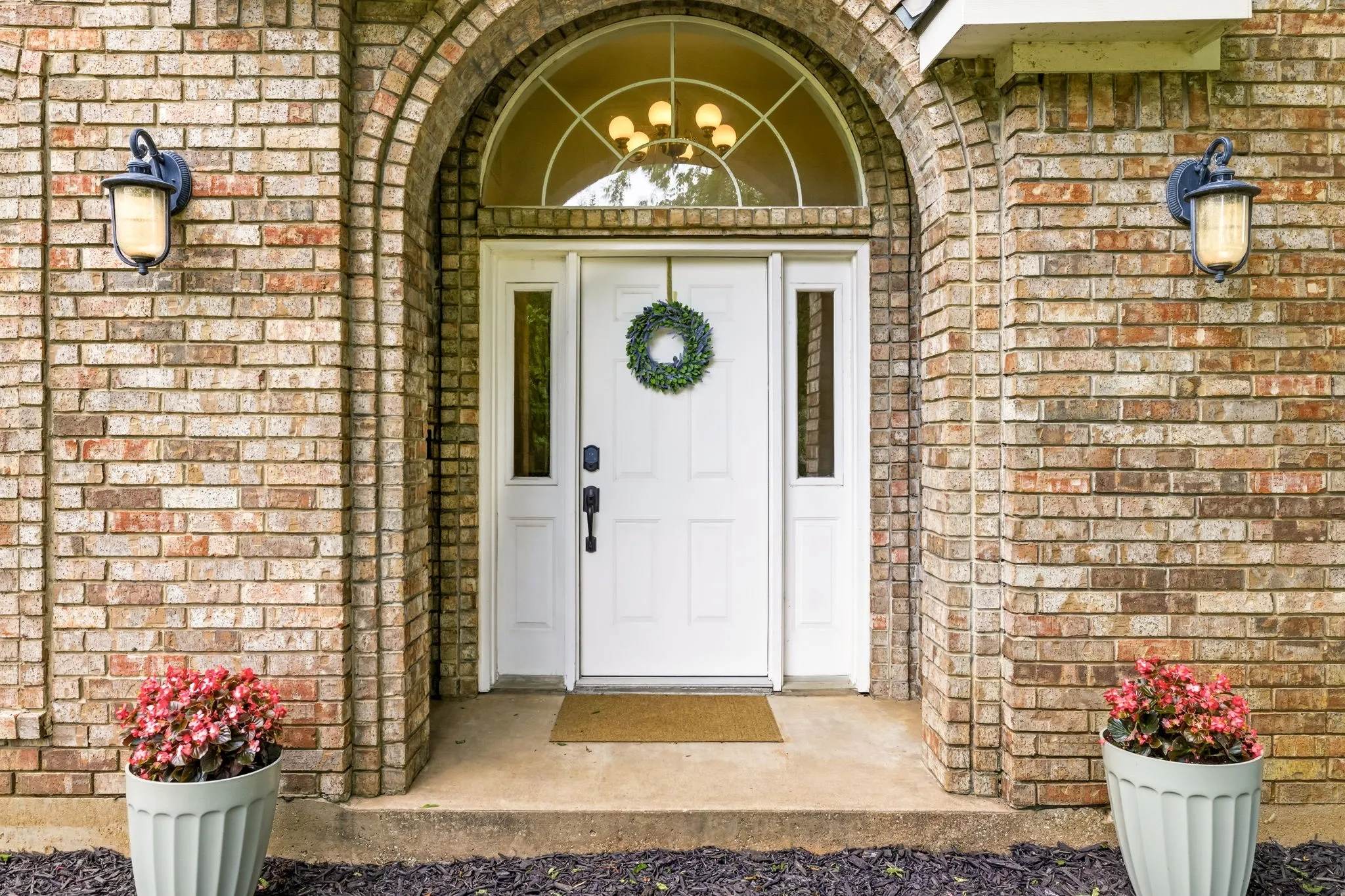 Single Family Residence For Sale in Denton County , 1092 Holly Lane, Lewisville, Texas 75067, 4 Bedrooms, 2 Bathrooms, 2 Garage spaces, 3,021 Sqft, built in 1993, Price $850,000, mls#21259373, Real Estate Agent in Lewisville, Homes For Sale in Denton county, Homes For Sale in Lewisville, Realtor in Lewisville Texas, Real Estate Brokerage Independent Realty Texas, Luminita Cordes Realtor