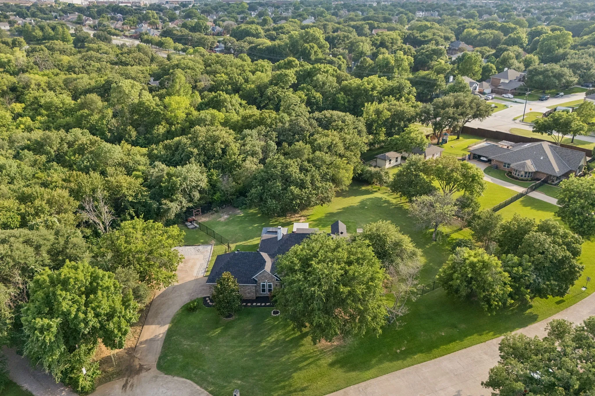 Single Family Residence For Sale in Denton County , 1092 Holly Lane, Lewisville, Texas 75067, 4 Bedrooms, 2 Bathrooms, 2 Garage spaces, 3,021 Sqft, built in 1993, Price $850,000, mls#21259373, Real Estate Agent in Lewisville, Homes For Sale in Denton county, Homes For Sale in Lewisville, Realtor in Lewisville Texas, Real Estate Brokerage Independent Realty Texas, Luminita Cordes Realtor