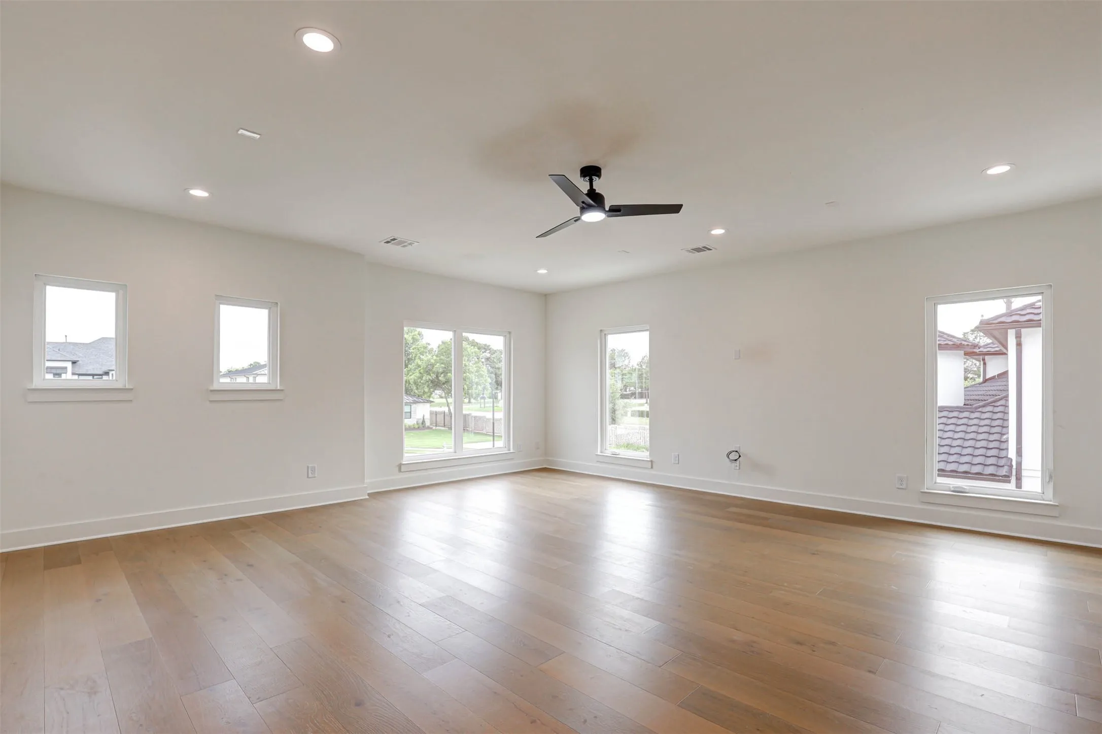 Single Family Residence For Sale in Tarrant County , 208 Utopia Court, Keller, Texas 76248, 5 Bedroom, 5 Bathroom, 3 Garage spaces, 3,421 Sqft, built in 2025, mls#21262848, Real Estate Agent in Keller, Homes For Sale in Tarrant county, Homes For Sale in Keller, Realtor in Keller Texas, Real Estate Brokerage Independent Realty Texas, Luminita Cordes Realtor