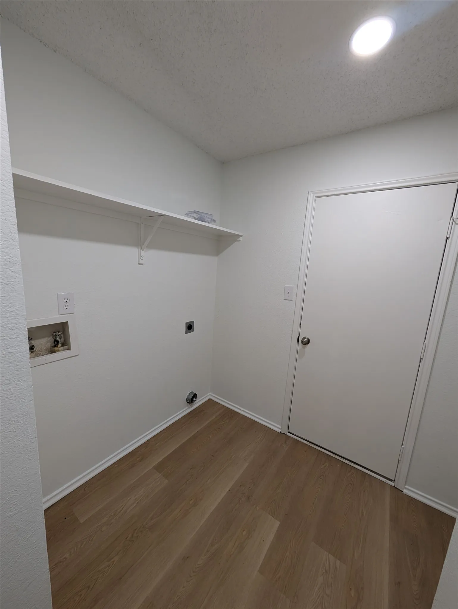 Single Family Residence For Sale in Tarrant County , 4821 Saint Thomas Place, Fort Worth, Texas 76135, 3 Bedroom, 2 Bathroom, 2 Garage spaces, 1,492 Sqft, built in 1993, mls#21261684, Real Estate Agent in Fort Worth, Homes For Sale in Tarrant county, Homes For Sale in Fort Worth, Realtor in Fort Worth Texas, Real Estate Brokerage Independent Realty Texas, Luminita Cordes Realtor