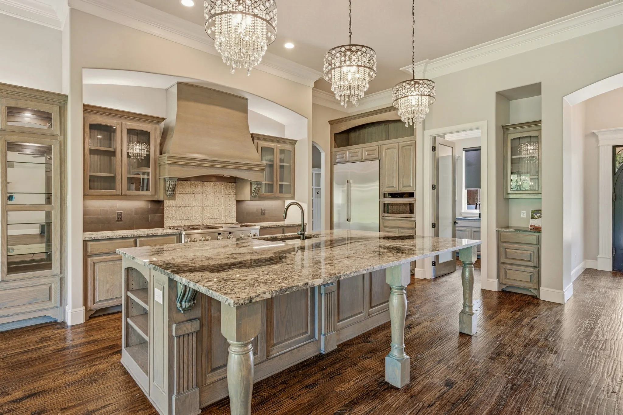 Single Family Residence For Sale in Hood County , 9503 Bellechase Road, Granbury, Texas 76049, 4 Bedroom, 4 Bathroom, 3 Garage spaces, 3,780 Sqft, built in 2019, mls#21260966, Real Estate Agent in Granbury, Homes For Sale in Hood county, Homes For Sale in Granbury, Realtor in Granbury Texas, Real Estate Brokerage Independent Realty Texas, Luminita Cordes Realtor