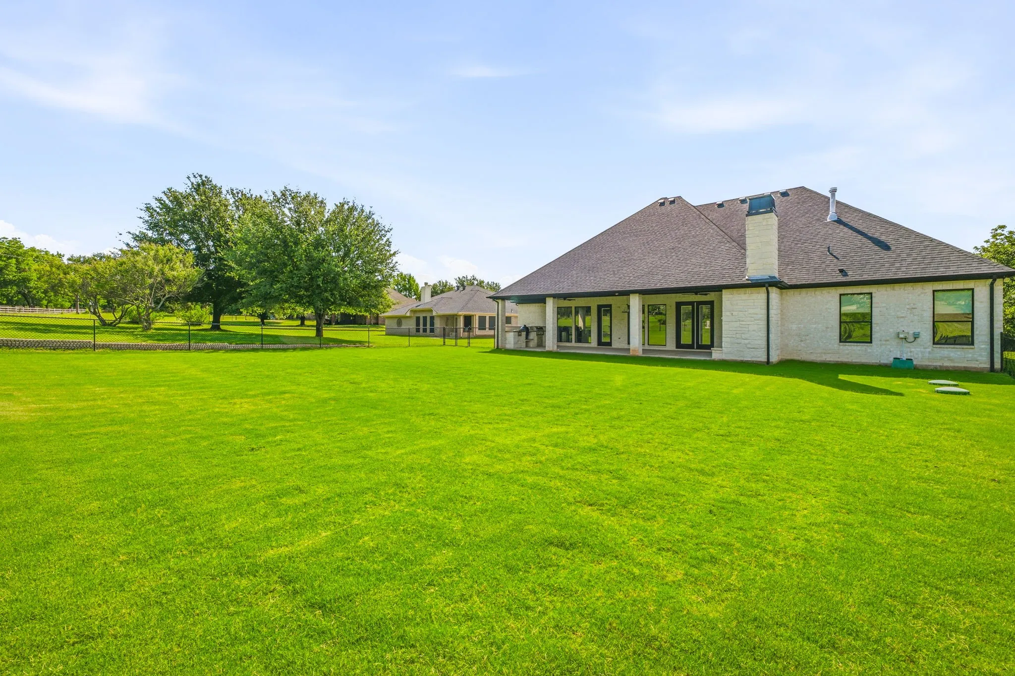 Single Family Residence For Sale in Hood County , 9503 Bellechase Road, Granbury, Texas 76049, 4 Bedroom, 4 Bathroom, 3 Garage spaces, 3,780 Sqft, built in 2019, mls#21260966, Real Estate Agent in Granbury, Homes For Sale in Hood county, Homes For Sale in Granbury, Realtor in Granbury Texas, Real Estate Brokerage Independent Realty Texas, Luminita Cordes Realtor