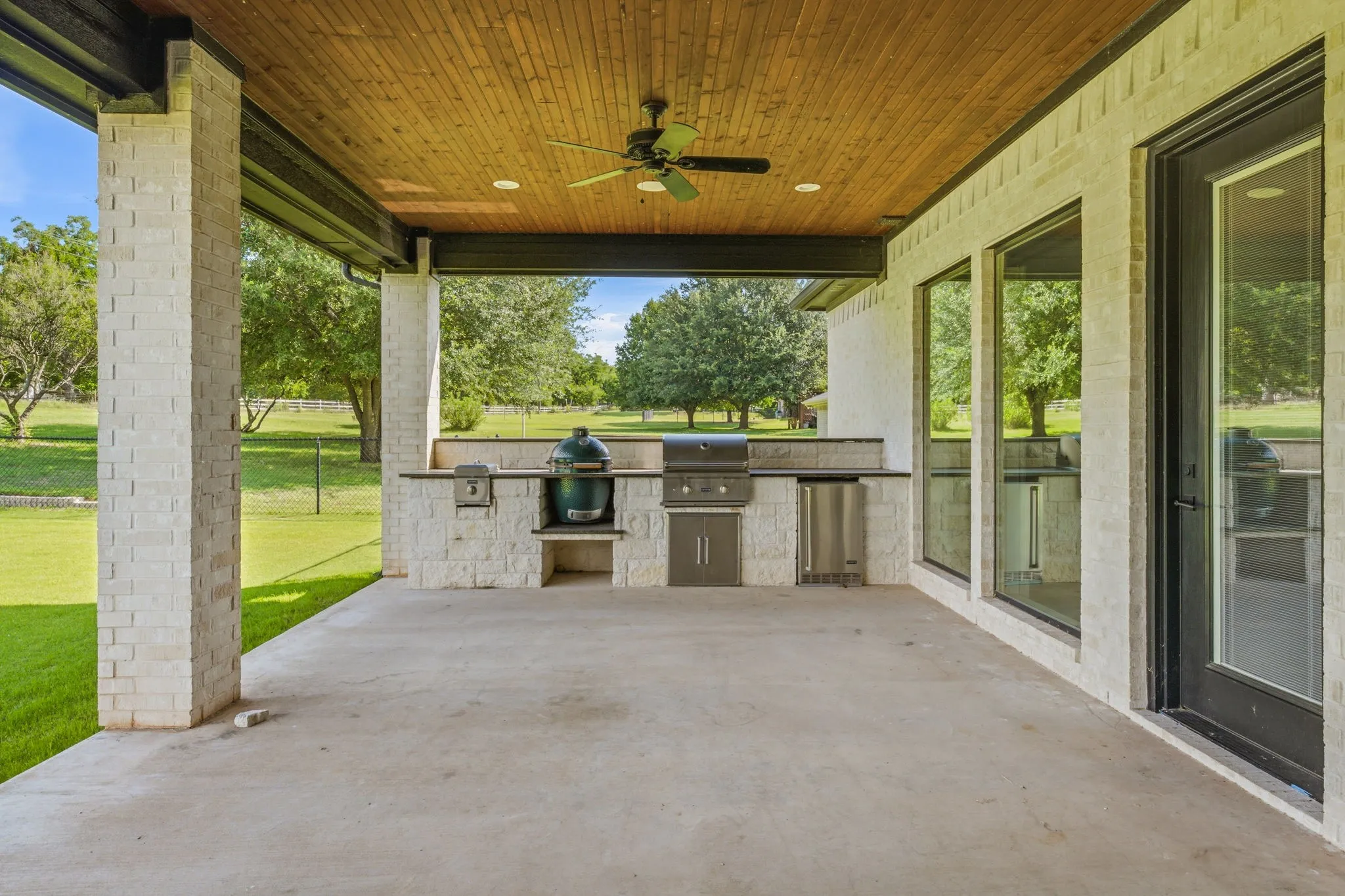 Single Family Residence For Sale in Hood County , 9503 Bellechase Road, Granbury, Texas 76049, 4 Bedroom, 4 Bathroom, 3 Garage spaces, 3,780 Sqft, built in 2019, mls#21260966, Real Estate Agent in Granbury, Homes For Sale in Hood county, Homes For Sale in Granbury, Realtor in Granbury Texas, Real Estate Brokerage Independent Realty Texas, Luminita Cordes Realtor