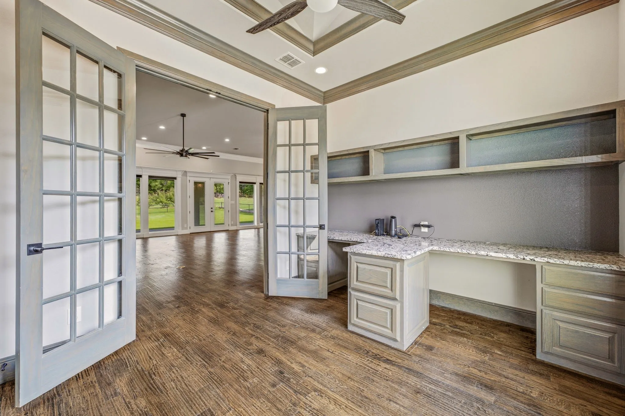 Single Family Residence For Sale in Hood County , 9503 Bellechase Road, Granbury, Texas 76049, 4 Bedroom, 4 Bathroom, 3 Garage spaces, 3,780 Sqft, built in 2019, mls#21260966, Real Estate Agent in Granbury, Homes For Sale in Hood county, Homes For Sale in Granbury, Realtor in Granbury Texas, Real Estate Brokerage Independent Realty Texas, Luminita Cordes Realtor