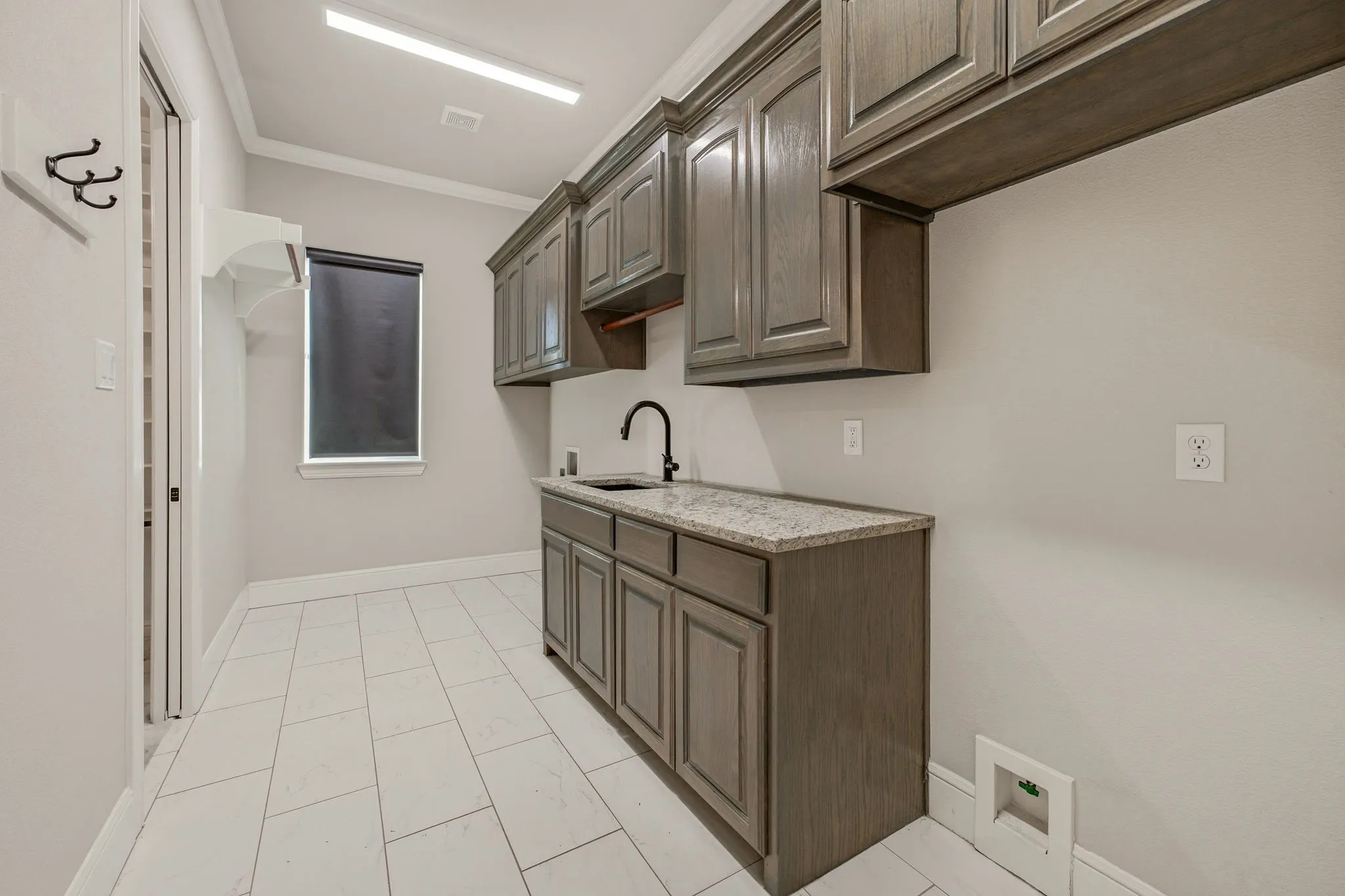 Single Family Residence For Sale in Hood County , 9503 Bellechase Road, Granbury, Texas 76049, 4 Bedroom, 4 Bathroom, 3 Garage spaces, 3,780 Sqft, built in 2019, mls#21260966, Real Estate Agent in Granbury, Homes For Sale in Hood county, Homes For Sale in Granbury, Realtor in Granbury Texas, Real Estate Brokerage Independent Realty Texas, Luminita Cordes Realtor