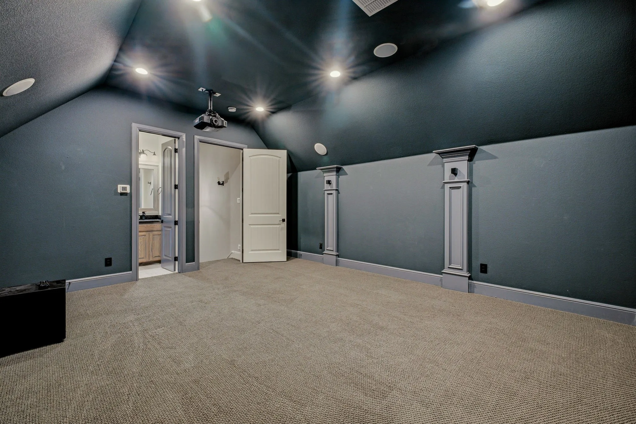 Single Family Residence For Sale in Hood County , 9503 Bellechase Road, Granbury, Texas 76049, 4 Bedroom, 4 Bathroom, 3 Garage spaces, 3,780 Sqft, built in 2019, mls#21260966, Real Estate Agent in Granbury, Homes For Sale in Hood county, Homes For Sale in Granbury, Realtor in Granbury Texas, Real Estate Brokerage Independent Realty Texas, Luminita Cordes Realtor
