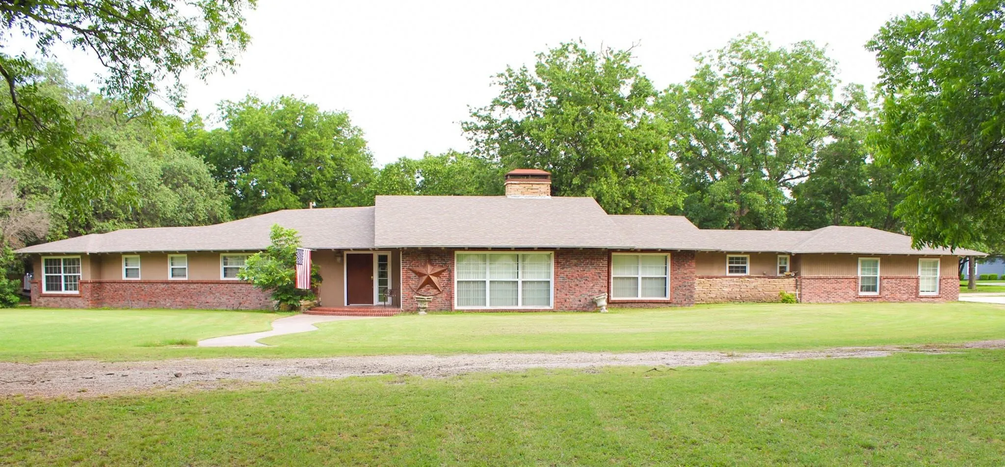 Single Family Residence For Sale in Comanche County , 9137 Highway 67 377, Comanche, Texas 76442, 5 Bedrooms, 3 Bathrooms, Garage spaces, 2,893 Sqft, built in 1951, Price $325,000, mls#21261758, Real Estate Agent in Comanche, Homes For Sale in Comanche county, Homes For Sale in Comanche, Realtor in Comanche Texas, Real Estate Brokerage Independent Realty Texas, Luminita Cordes Realtor