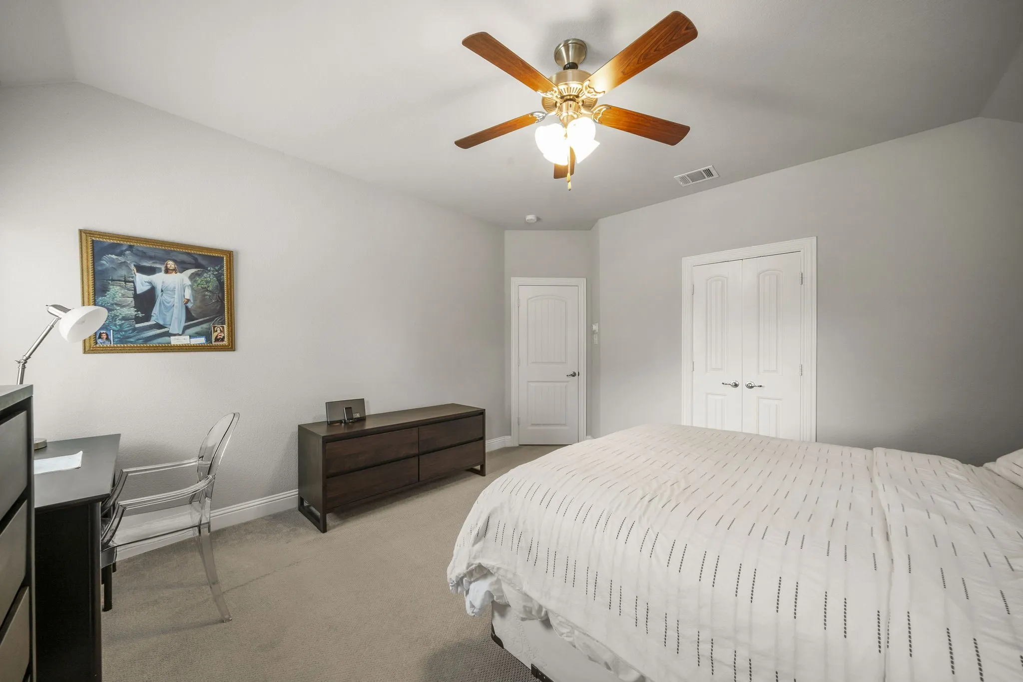 Single Family Residence For Sale in Denton County , 3905 Blessington Drive, Frisco, Texas 75036, 3 Bedroom, 2 Bathroom, 2 Garage spaces, 1,783 Sqft, built in 2017, Price $399,000, mls#21259592, Real Estate Agent in Frisco, Homes For Sale in Denton county, Homes For Sale in Frisco, Realtor in Frisco Texas, Real Estate Brokerage Independent Realty Texas, Luminita Cordes Realtor