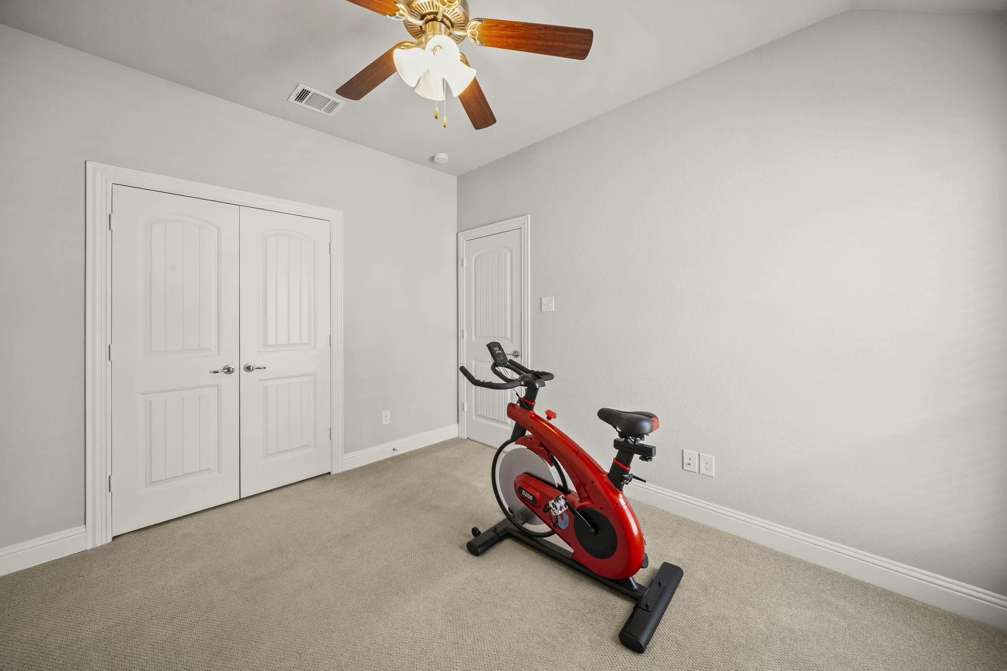 Single Family Residence For Sale in Denton County , 3905 Blessington Drive, Frisco, Texas 75036, 3 Bedroom, 2 Bathroom, 2 Garage spaces, 1,783 Sqft, built in 2017, Price $399,000, mls#21259592, Real Estate Agent in Frisco, Homes For Sale in Denton county, Homes For Sale in Frisco, Realtor in Frisco Texas, Real Estate Brokerage Independent Realty Texas, Luminita Cordes Realtor