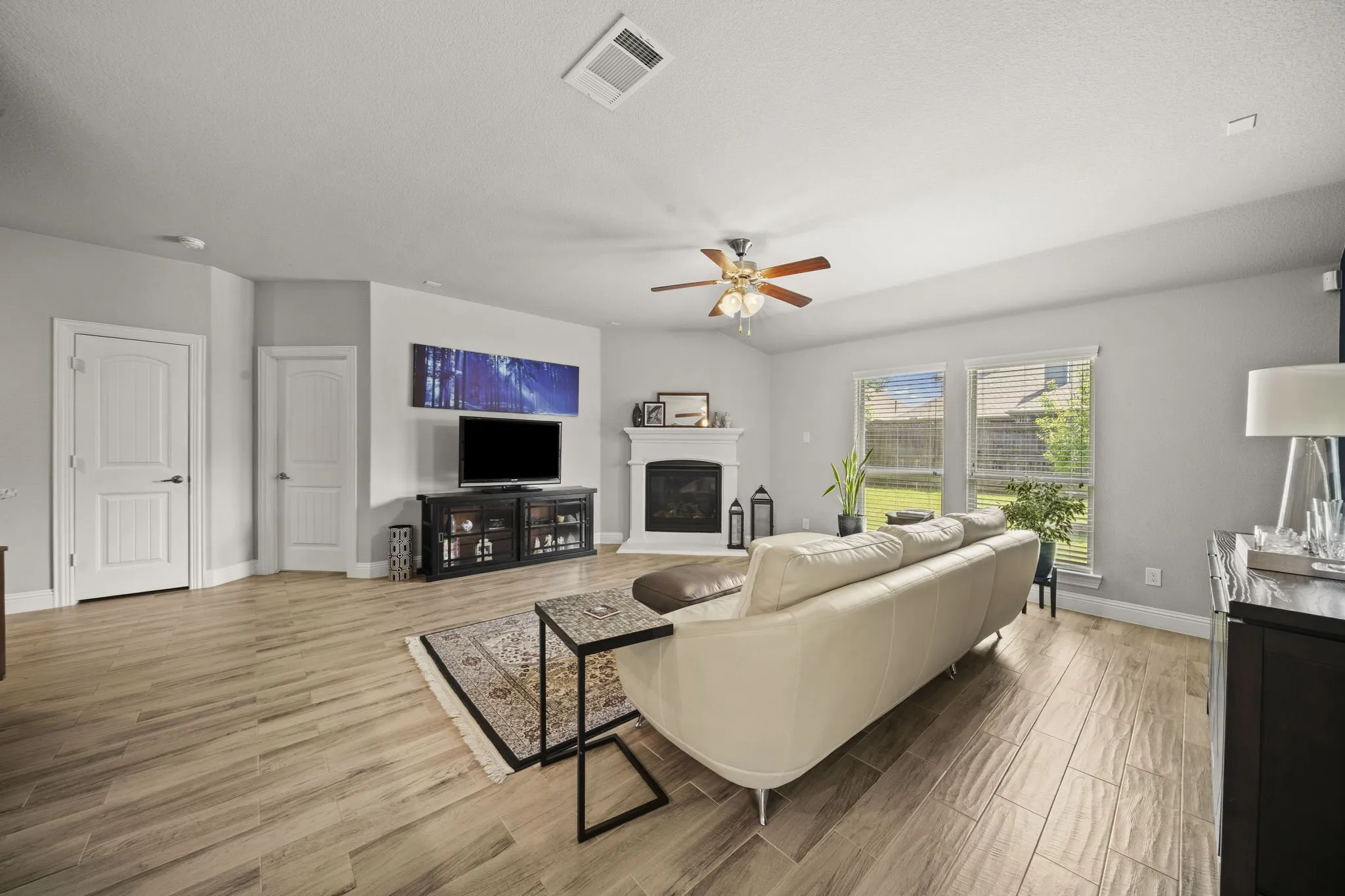 Single Family Residence For Sale in Denton County , 3905 Blessington Drive, Frisco, Texas 75036, 3 Bedroom, 2 Bathroom, 2 Garage spaces, 1,783 Sqft, built in 2017, Price $399,000, mls#21259592, Real Estate Agent in Frisco, Homes For Sale in Denton county, Homes For Sale in Frisco, Realtor in Frisco Texas, Real Estate Brokerage Independent Realty Texas, Luminita Cordes Realtor